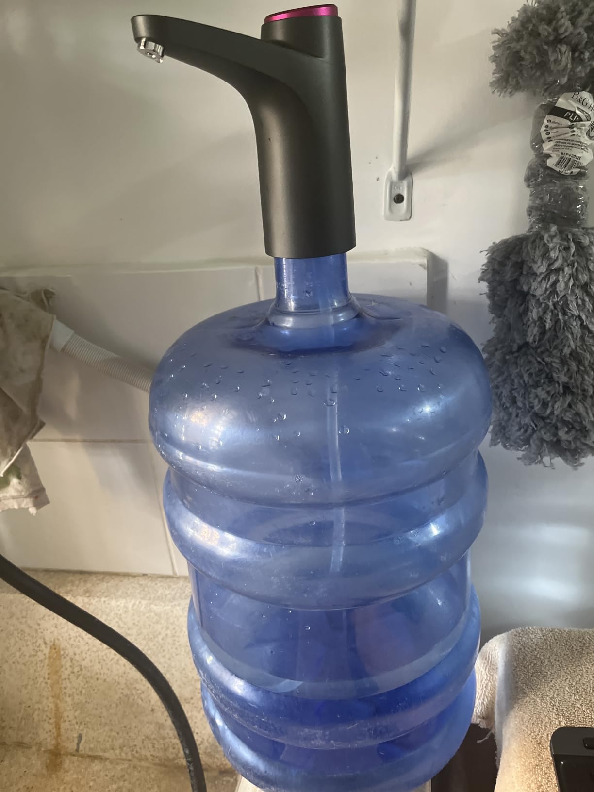 Cozy BlueWater Dispenser, Portable Water Bottle Pump for Universal 3, 4 and 5 Gallon with USB Electric Charging and Automatic Off Switch (Black) customer photo 1