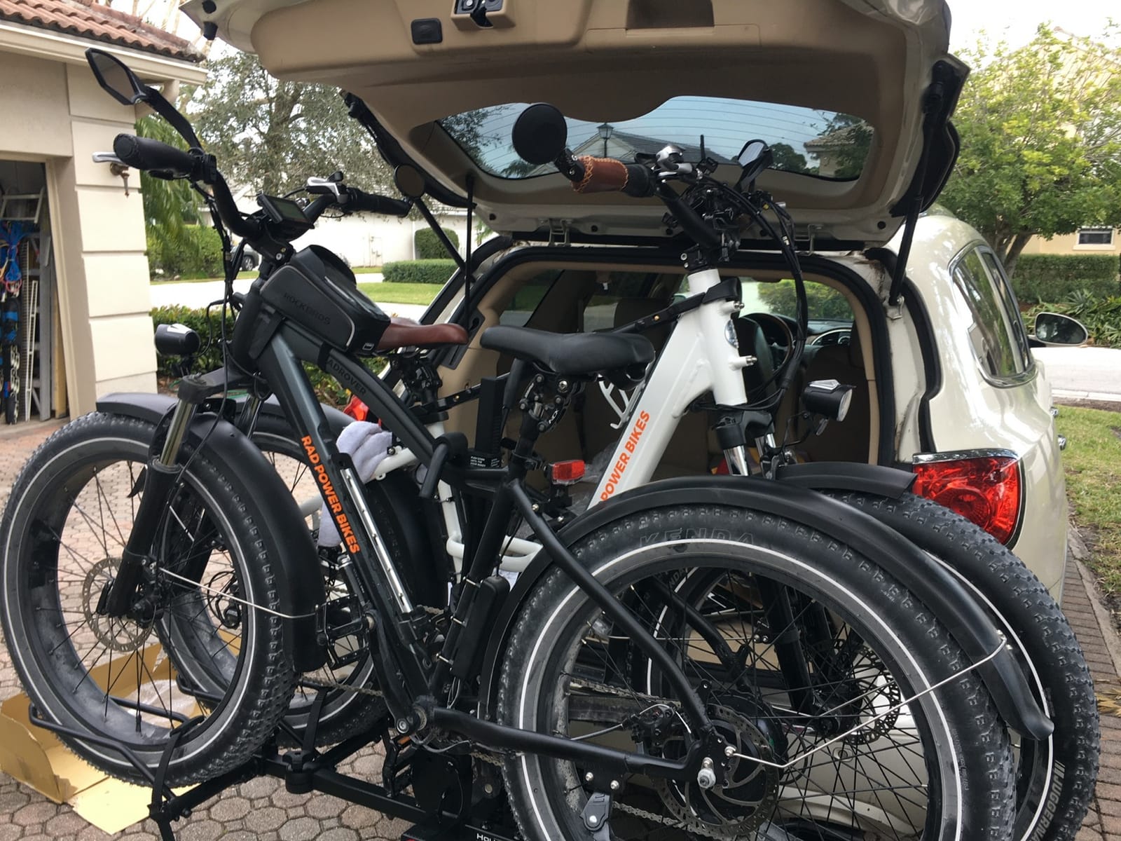 Hollywood Racks Sport Rider 2