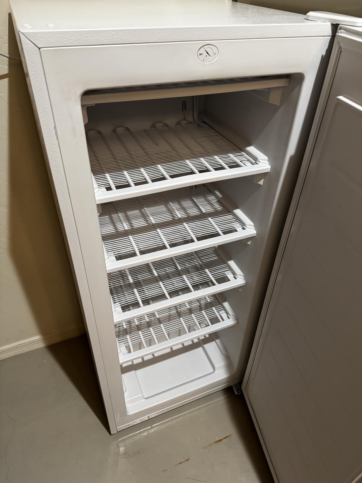 Commercial Cool Upright Freezer, Stand Up Freezer 6 Cu Ft with Reversible Door, Black customer photo 2