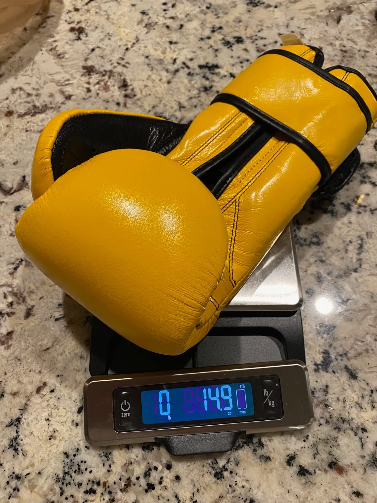 CLETO REYES Training Boxing Gloves with Hook and Loop Closure for Sparring and Heavy Punching Bags, Men and Women, MMA, Kickboxing, Muay Thai customer photo 2