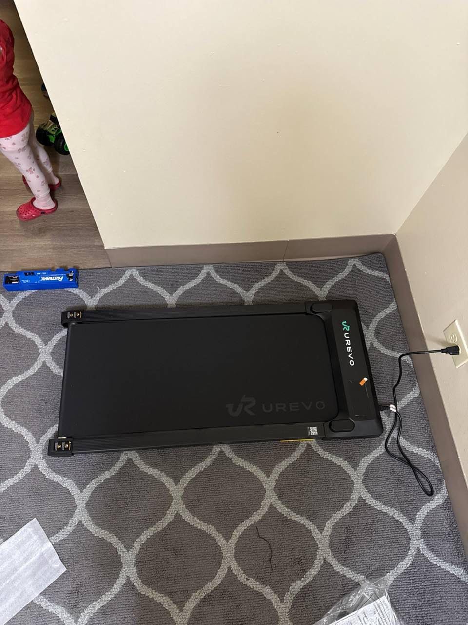 UREVO Smart Walking Pad, Standing Desk Treadmill with Double Shock Absorption, Quiet Operation, Workout APP with Track Insights and MIIT Mode, Plug and Play, Remote or APP Control for Home Office customer photo 2