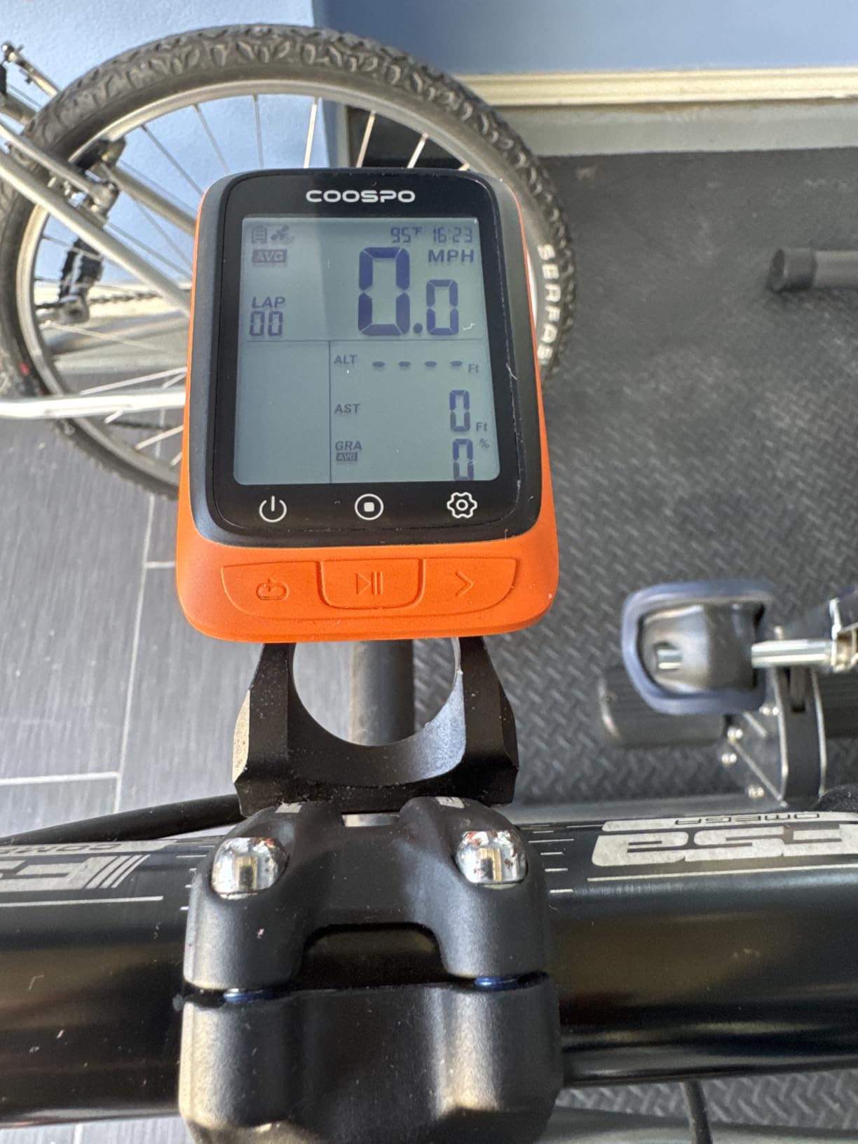 COOSPO Bike Computer Wireless GPS, Cycling Computer GPS Bike Tracker with Bluetooth/ANT+, Waterproof Bicycle Computer GPS Speedometer with Auto Backlight, 2.4 inch LCD Display customer photo 1