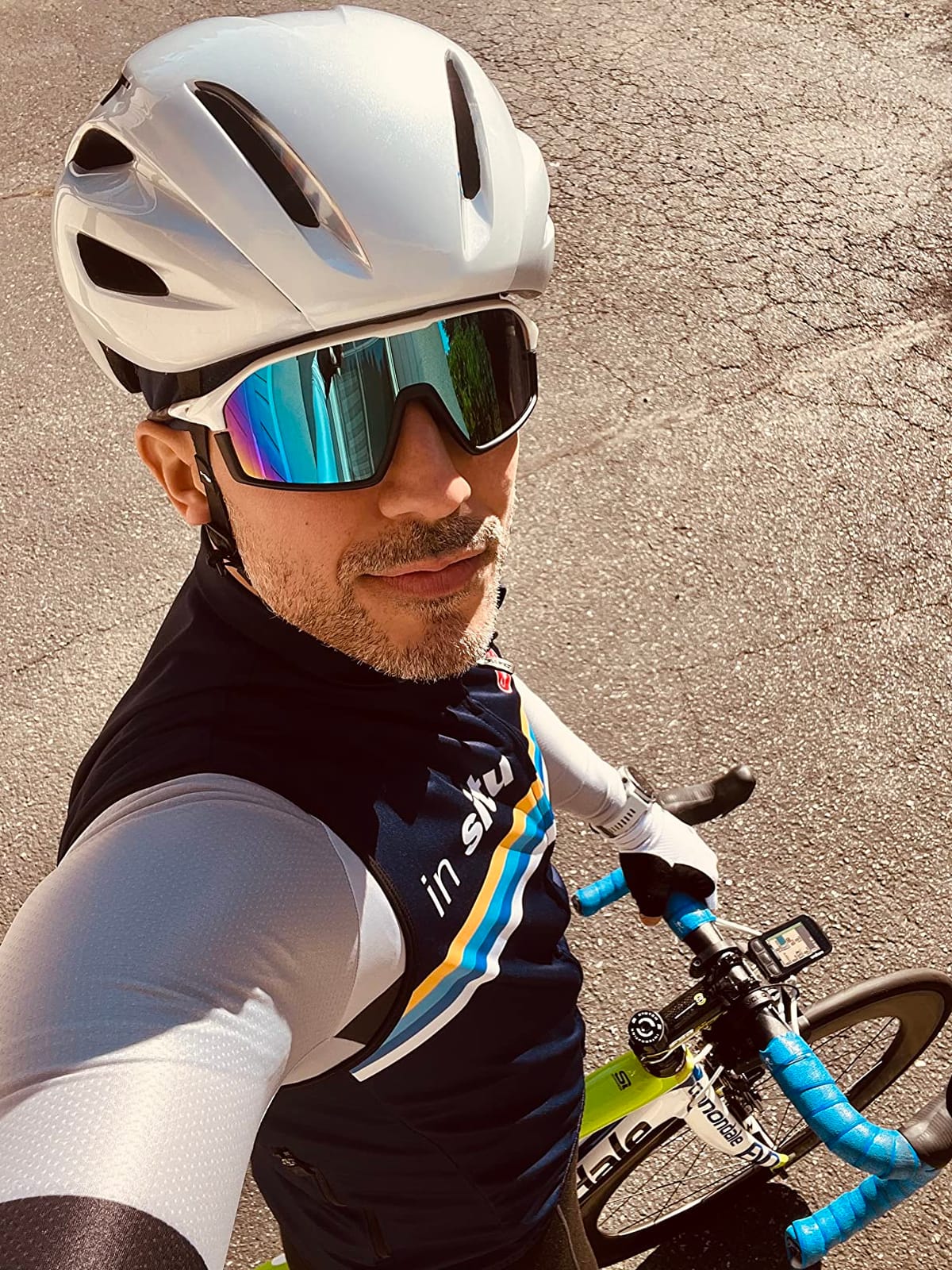 MET Manta MIPS Aero Road Bike Helmet | Lightweight Aerodynamic Cycling Helmet for Adults, Internal Air Channeling, MIPS-C2 Tech, Sunglasses Port customer photo 1