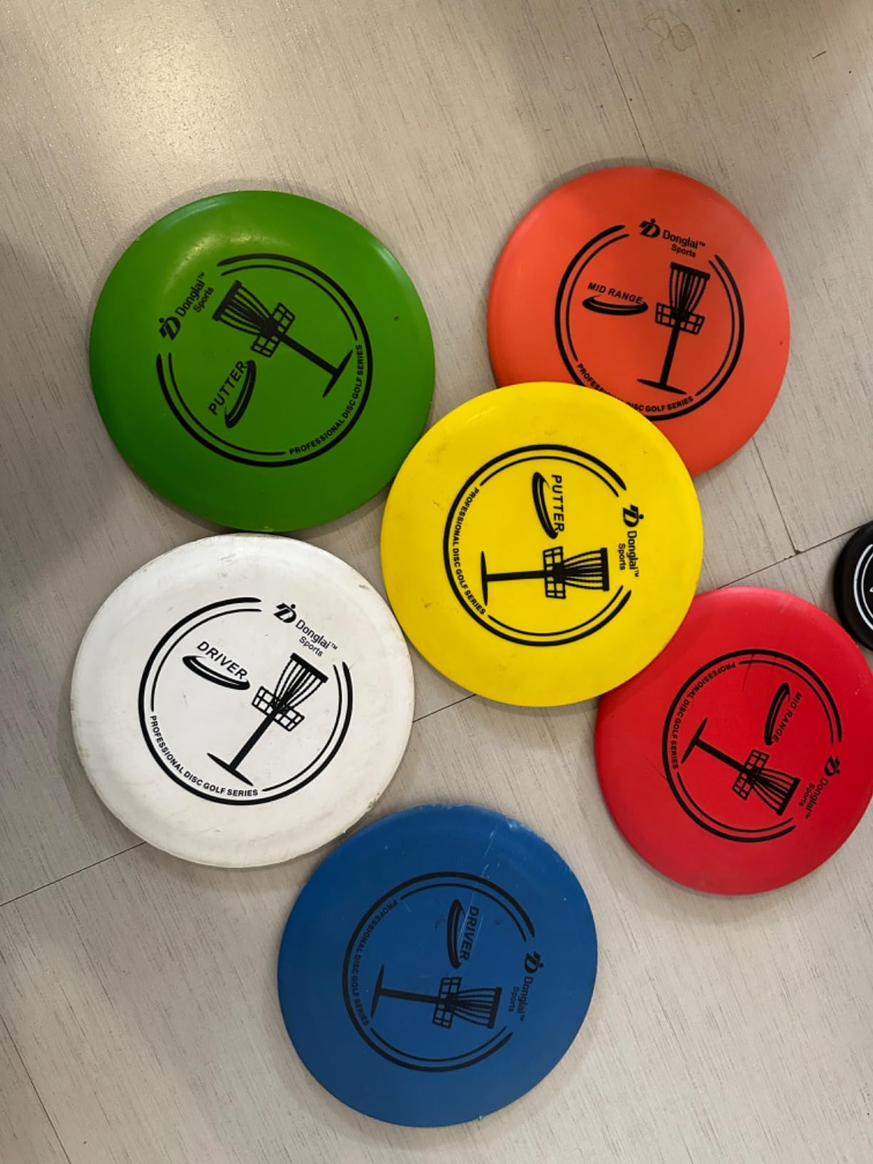 Disc Golf Starter Set with 2pcs Driver, 2pcs Mid-Range, 2pcs Putter, 1pc mini Marker and Towel customer photo 1