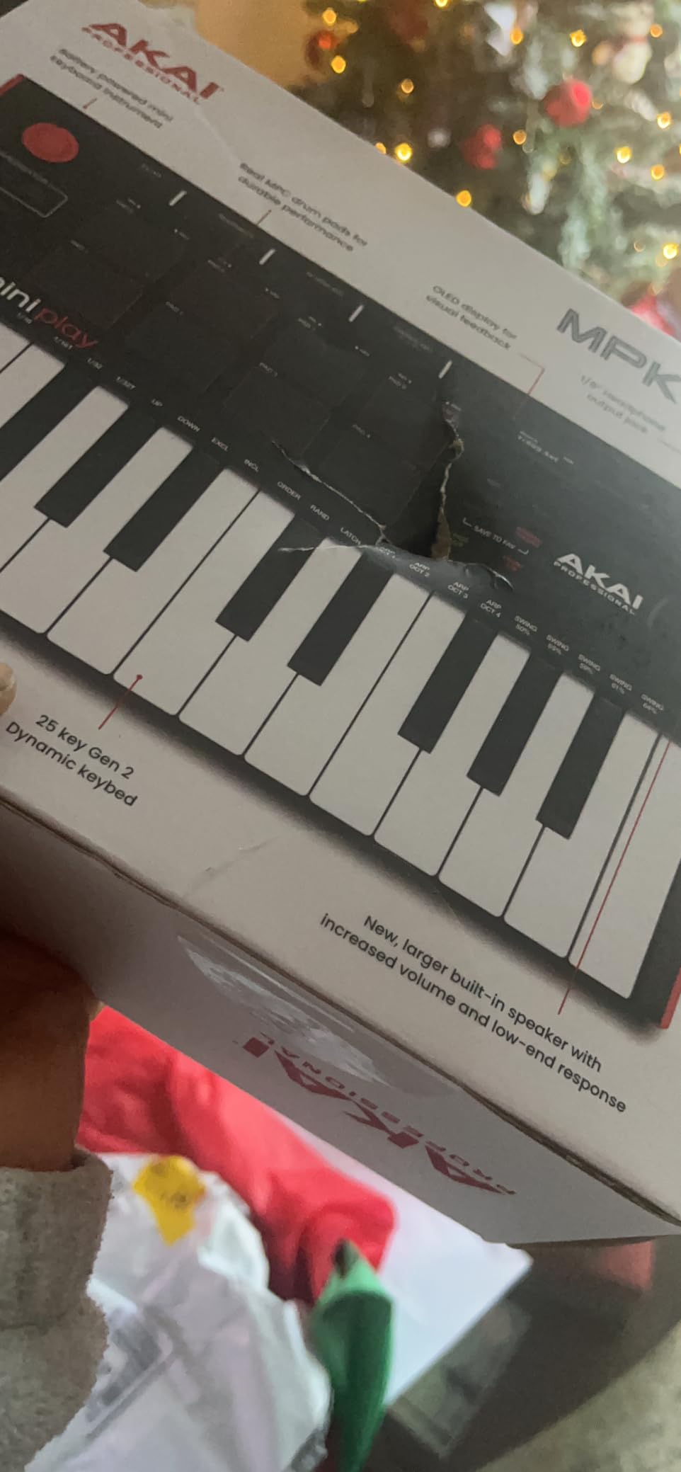 Akai Professional MPK Mini Play MK3 25-Key USB MIDI Keyboard Controller | Velocity-Sensitive Mini Keys, 8 MPC Pads, 8 Knobs, Built-In Sounds, Speaker, Software Suite Included, for Beat Makers customer photo 1