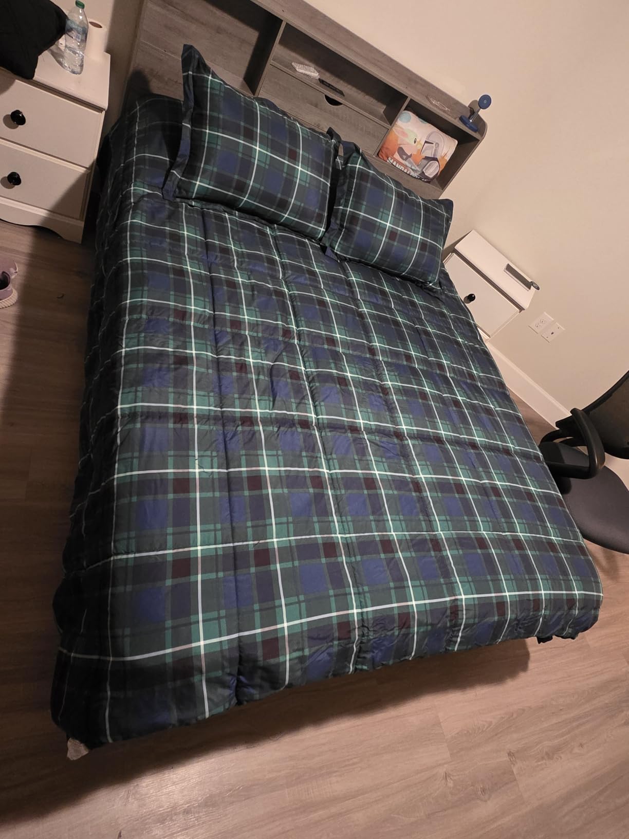 Beyond Queen Comforter Set - Grey/Charcoal Reversible Queen Set for All Seasons - 1 Comforter & 2 Pillow Shams customer photo 1