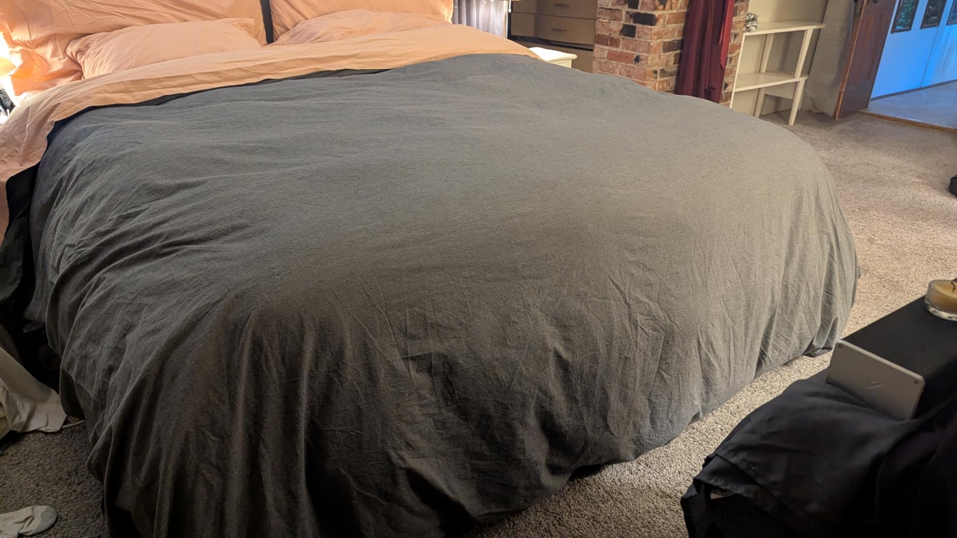Luxurious White Solid Heavy Weight, King Size Goose Feathers Down Comforter for Winter Weather Duvet Insert, Premium Baffle Box, 100% Egyptian Cotton Cover, 70 oz. Fill Weight customer photo 1