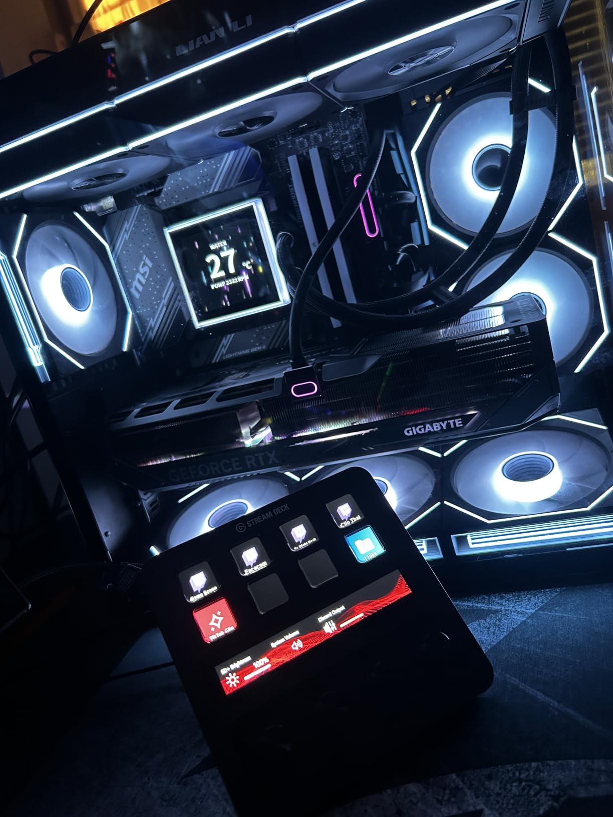 Elgato Stream Deck +, Audio Mixer and Studio Controller customer photo 1