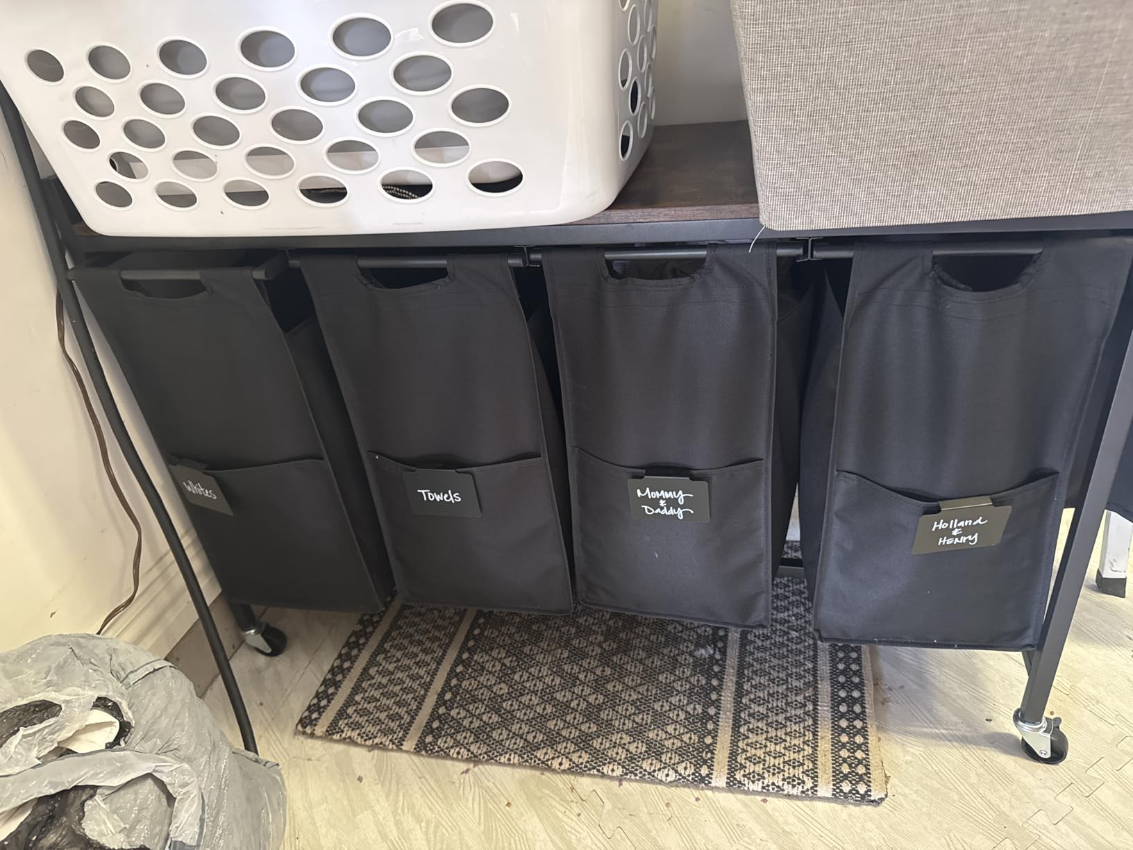 HOOBRO Laundry Sorter 4 Sections, Laundry Hamper with Wheels, 4 × 10.5 Gal (40 L), Rolling Laundry Basket, Pull-Out and Removable Oxford Fabric Bags, Rustic Brown and Black BF04XY01 customer photo 1