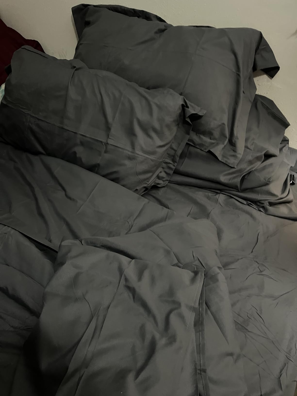 HEVUMYI 7-Piece King Comforter Set, Dark Gray Bed in a Bag customer photo 2