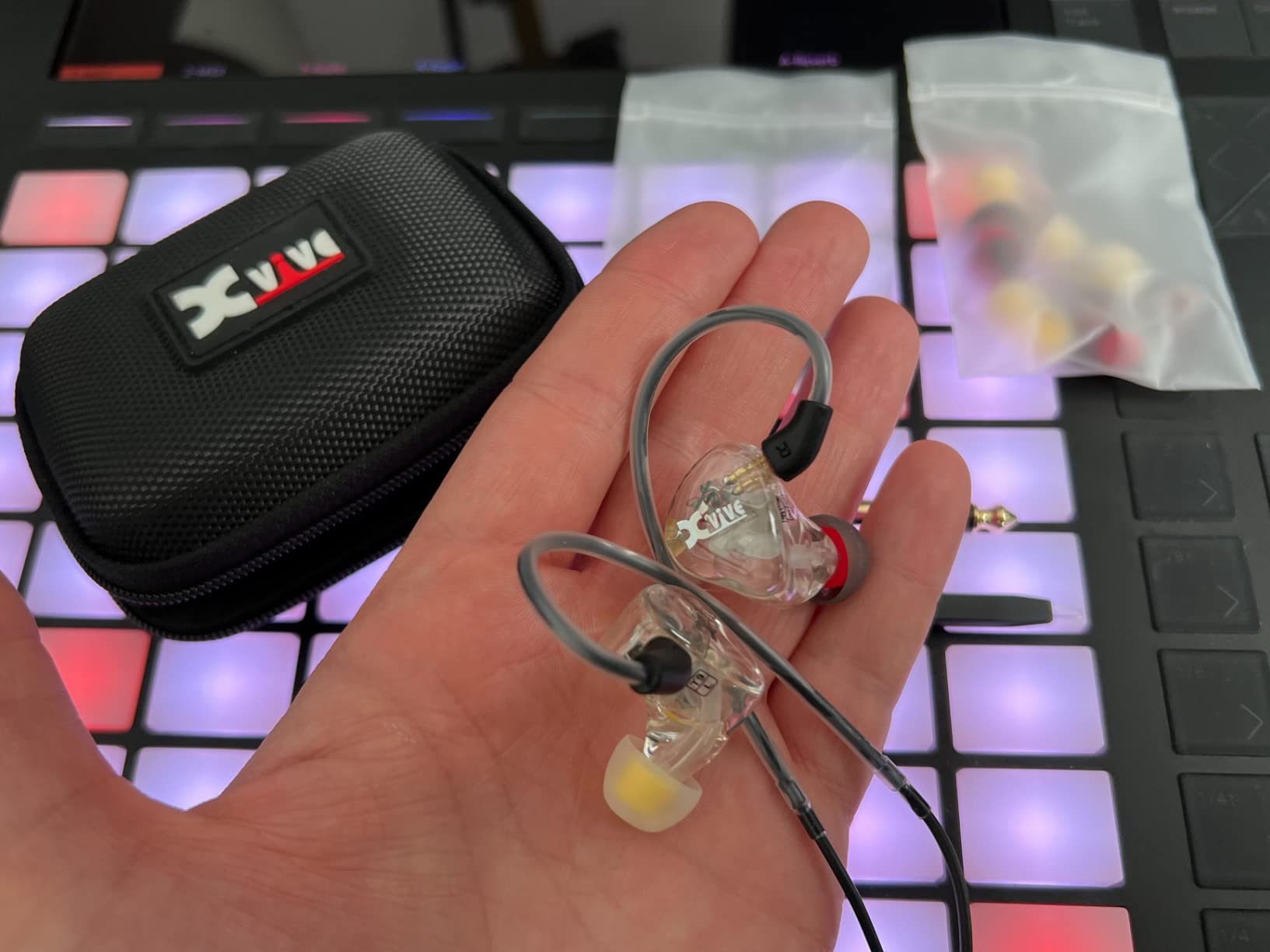 Xvive T9 in-Ear Monitor Headphones Dual Knowles BA Drivers IEM for Studio, Band Rehearsal, Live Performance (T9) customer photo 2