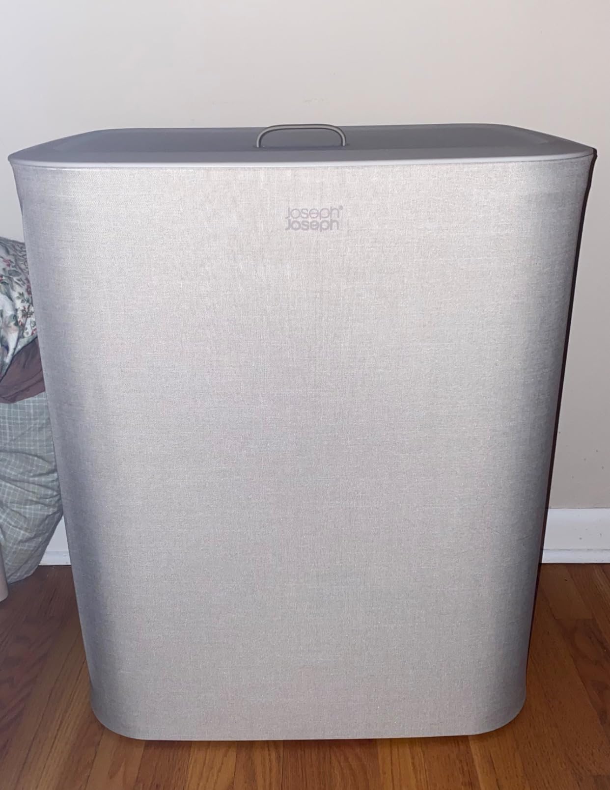 Joseph Joseph Tota Trio 90 liter/23.8 gallon Laundry Hamper Separation Basket with lid, 3 Removable Washing Bags with Handles - Ecru customer photo 1