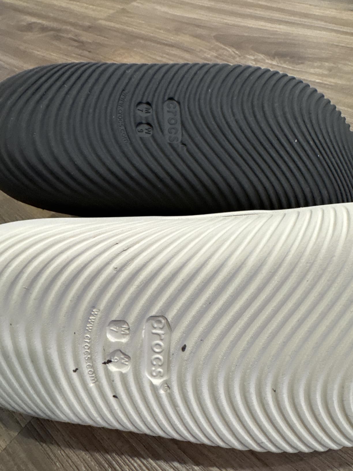 Crocs Unisex-Adult Mellow Clogs, Recovery Shoes customer photo 1