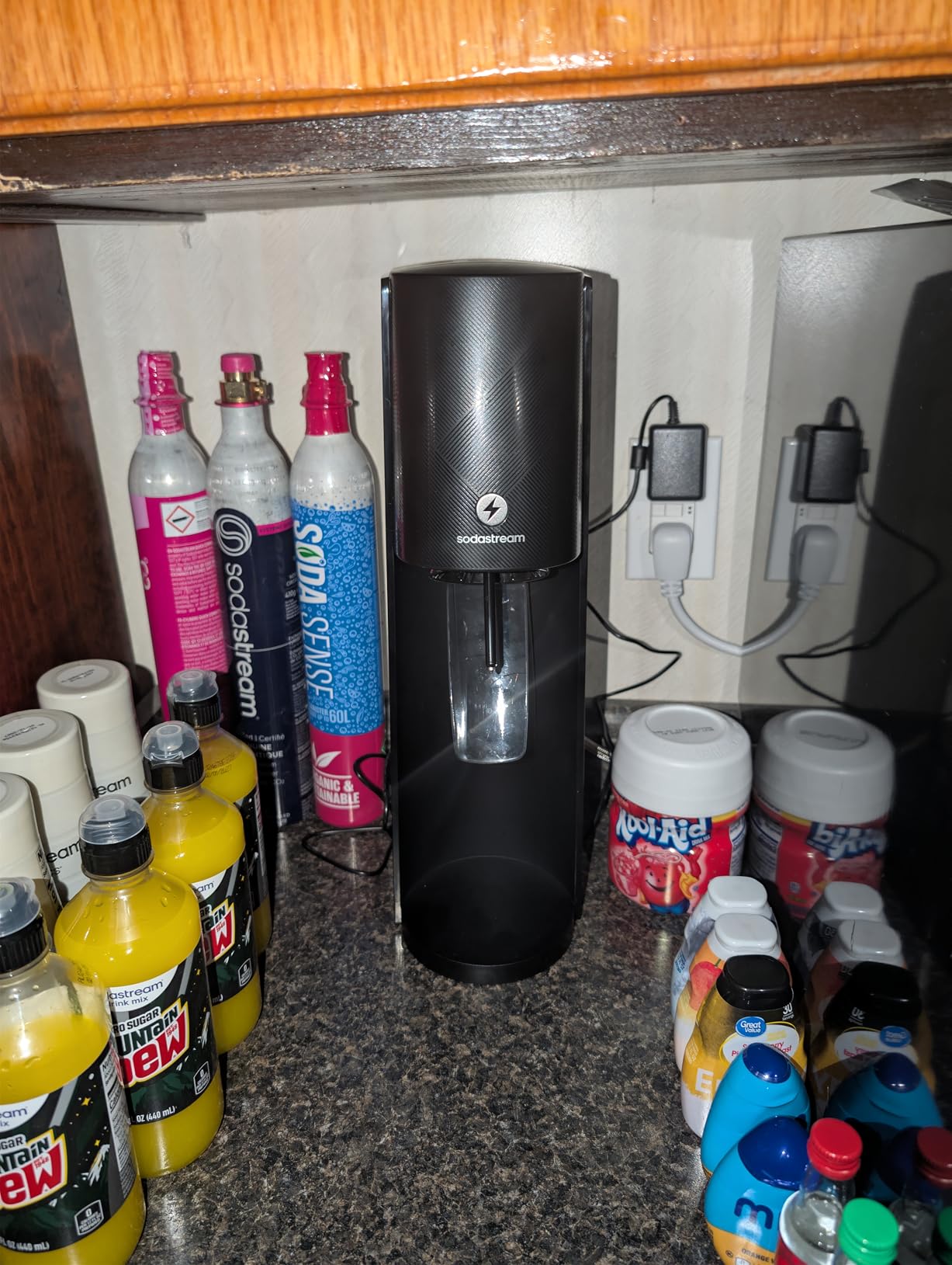 SodaStream E-TERRA Soda Maker | VALUE BUNDLE | 3 Automatic Carbonation Levels | Includes 2x CO2 Cylinders, 3x 32 Fl Oz Dishwasher Safe Bottles, 2x Bubly Fruit Flavor Drops, 1x Power Adapter | Black customer photo 1