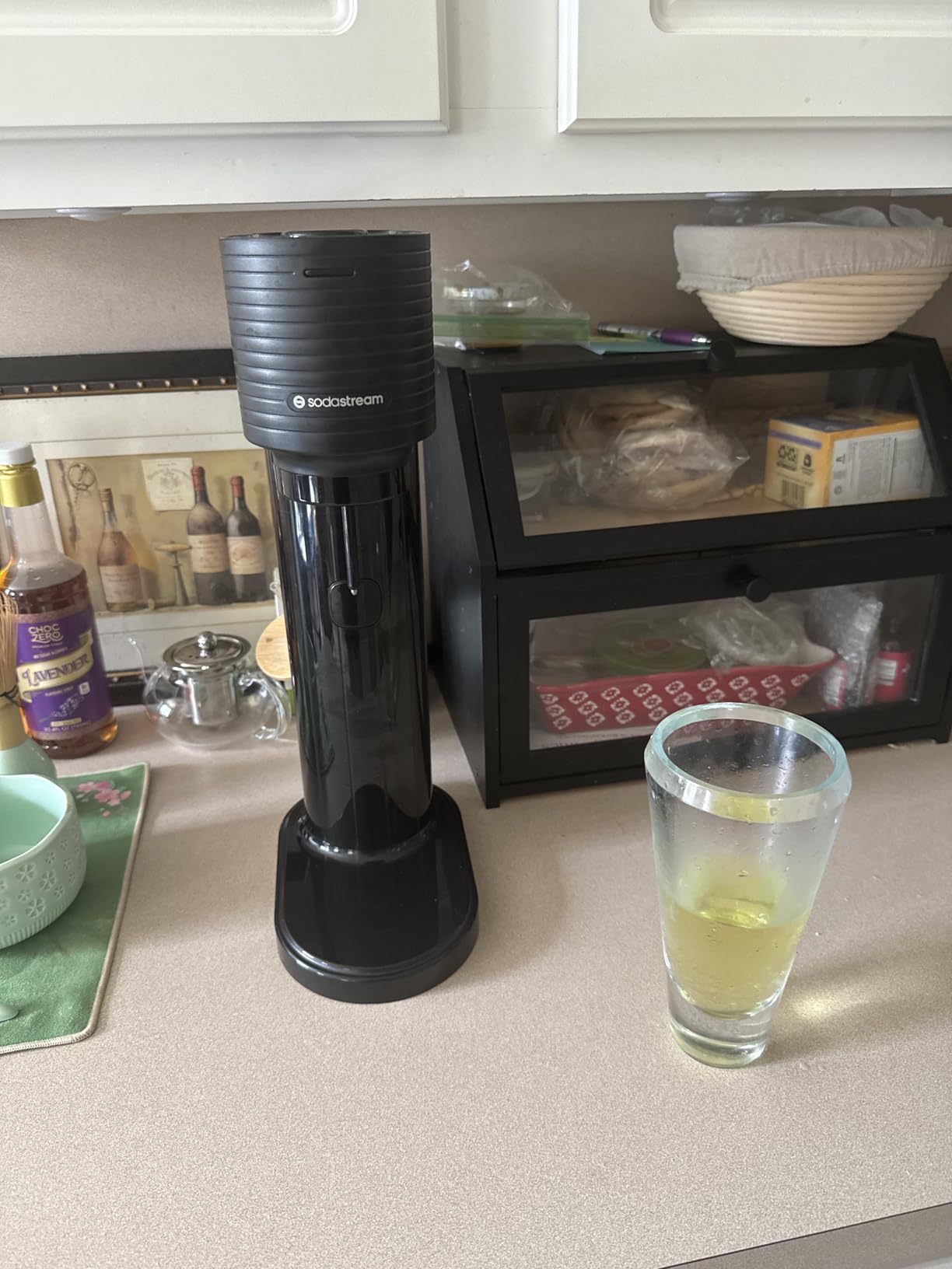 SodaStream Gaia Sparkling Water Maker Kit, Black customer photo 1