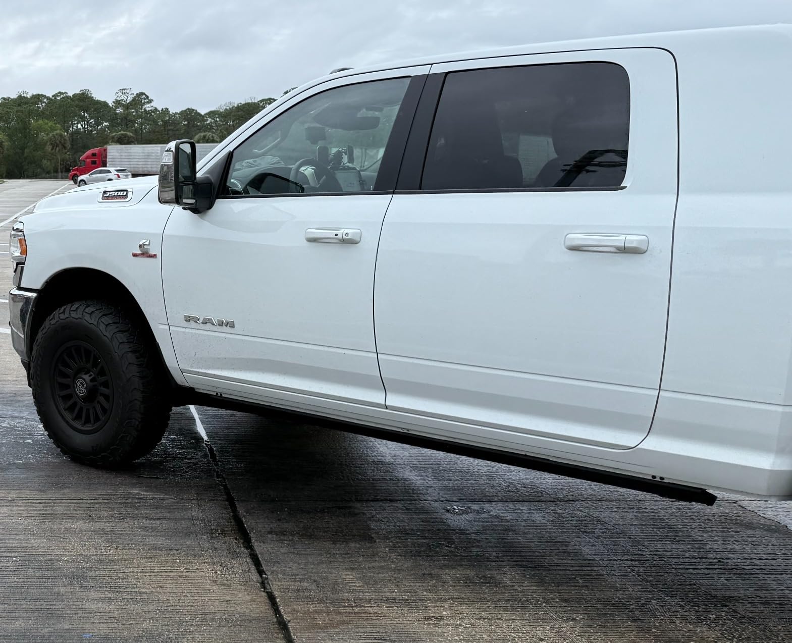 Rough Country Power Running Boards for Ram 2500/3500 (2010-2026) Crew Cab - Dual-Motor Electric Retractable Side Steps with LED Truck Step Lights customer photo 1