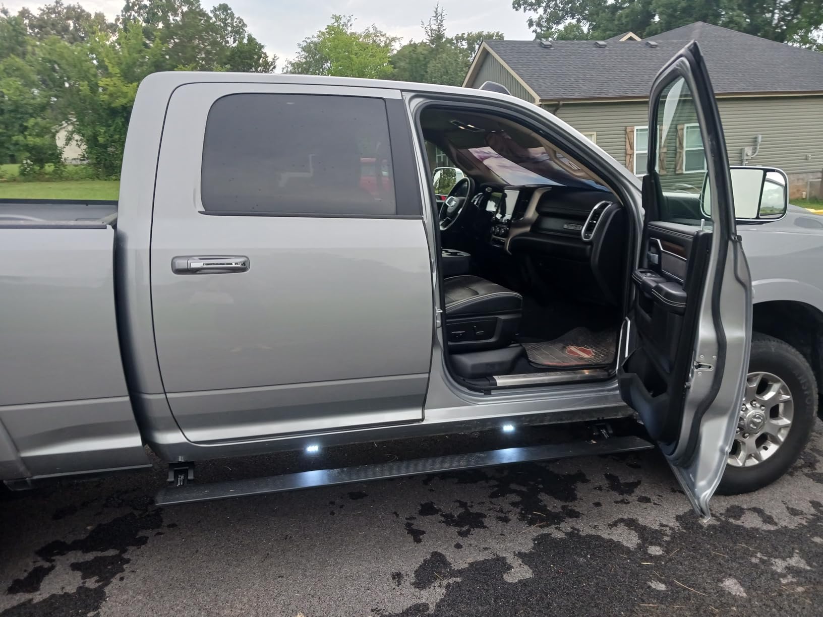 Rough Country Power Running Boards for Ram 2500/3500 (2010-2026) Crew Cab - Dual-Motor Electric Retractable Side Steps with LED Truck Step Lights customer photo 2