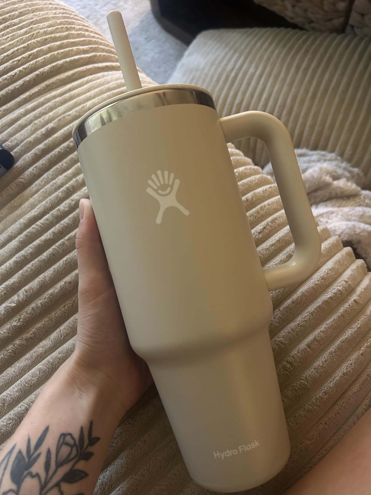 Hydro Flask Travel Tumbler with Handle, Lid and Straw - Insulated Stainless Steel in 40 Oz Black customer photo 2