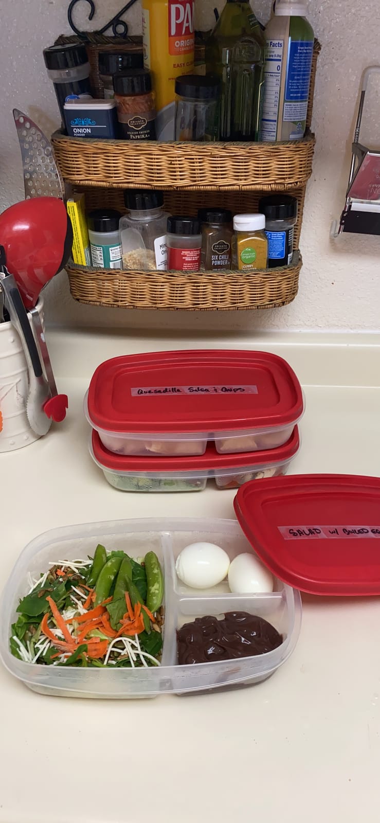 Rubbermaid EasyFindLids Food Storage Containers in Special-Edition Insignia Blue, 42 Piece customer photo 2