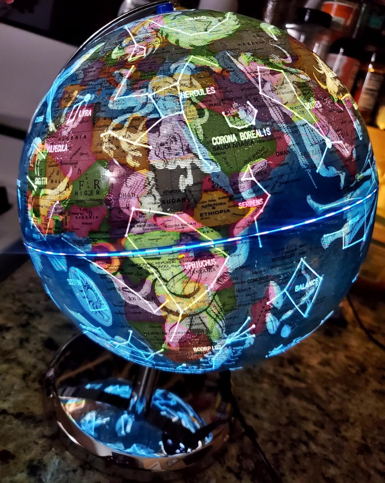 12'' Retro Illuminated World Globe with Wooden Stand, 2-1 Educ & Décor Antique Night Light up Globe Built in LED & HD Printed Map, Antique Illuminated Glob for Adults & Kids, Home Décor, Office customer photo 2