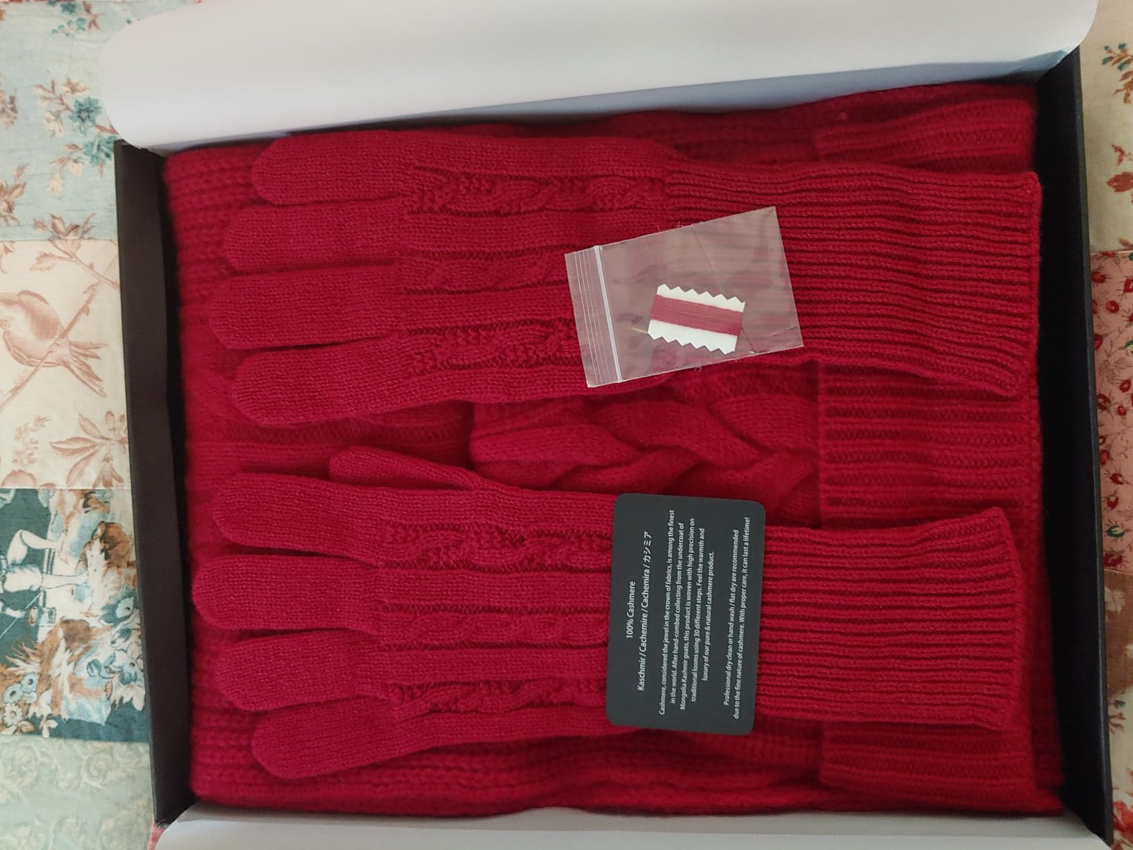 Villand Women's 3 Piece 100% Pure Cashmere Scarf Hat & Gloves Set, Cable Knitted Winter Set with Gift Box customer photo 2