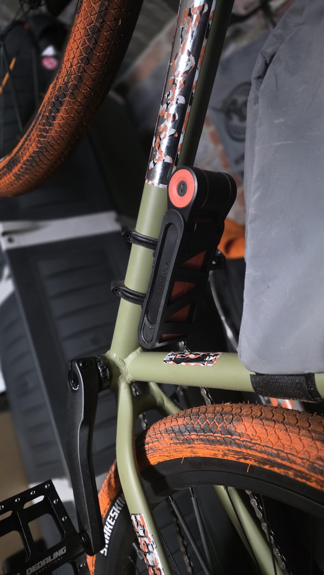 Seatylock FoldyLock Compact Lightweight Patented Folding Bike Lock 33.5 in | Award Winning Smart Secure Guard High Security Bicycle Lock, Heavy Duty Anti Theft with Keys & Case for Bikes or Scooters customer photo 2