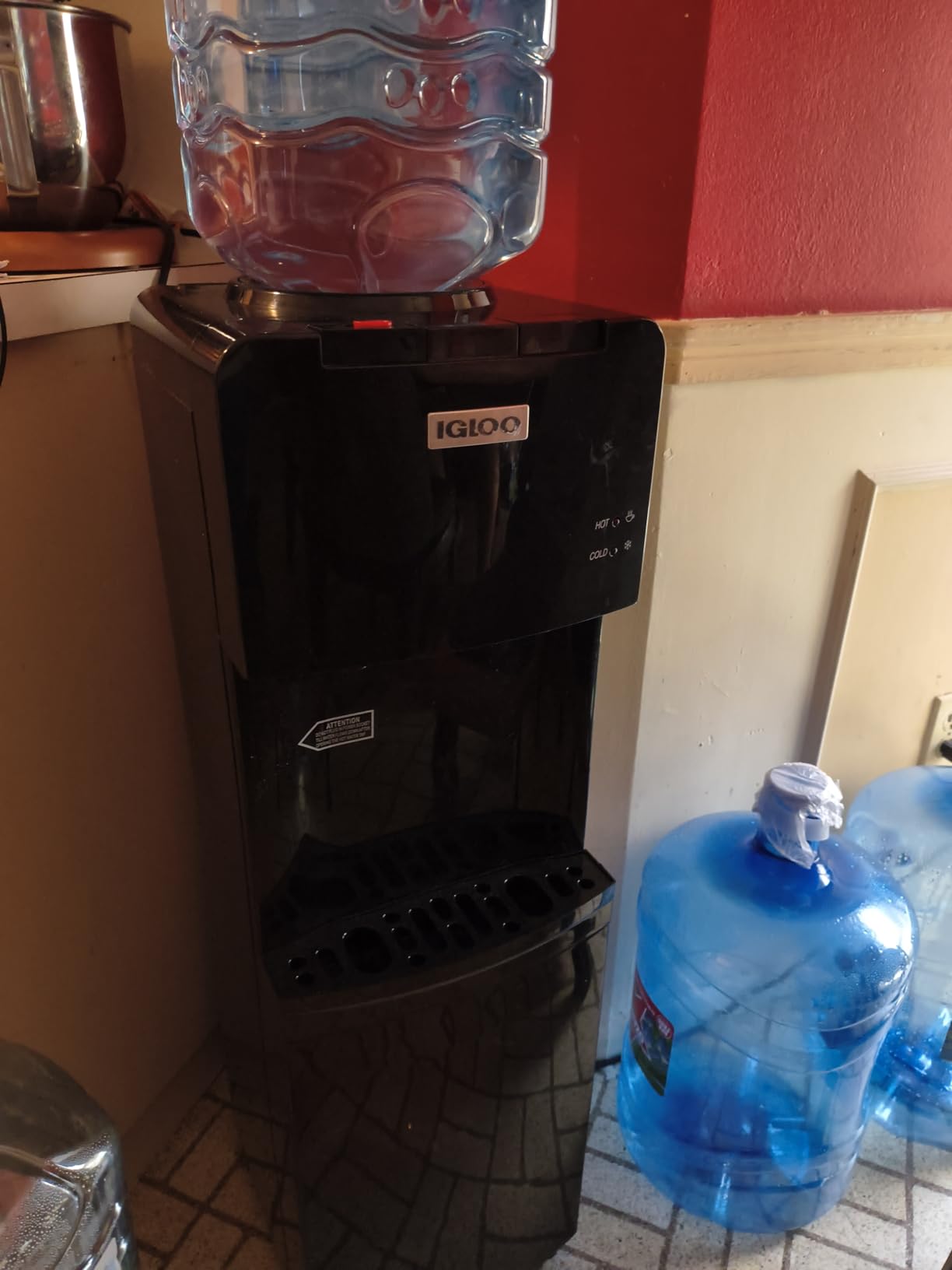 Igloo Top Loading Water Cooler with Removable Tray & Energy-Saving Features - Water Tower with Hot, Cold Temperature Settings- Water Dispenser Fits 3 & 5-Gallon Jugs with Child Safety Lock- Stainless customer photo 2