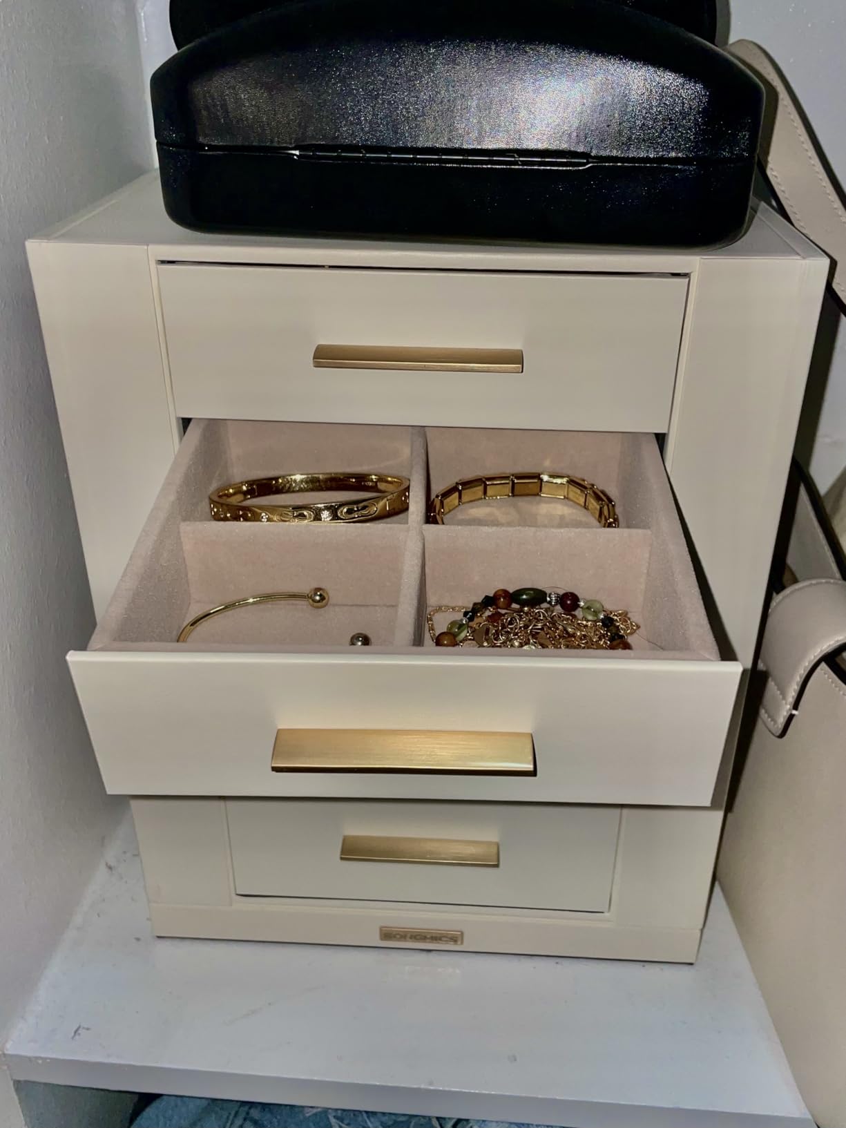 SONGMICS Jewelry Box Organizer, 360° Rotating, 5 Drawers, Cloud White | Vertical Jewelry Storage Case, Spacious, Open Design, Great Gift, Glass Window, GISELLA Collection UJBC170W01 customer photo 1