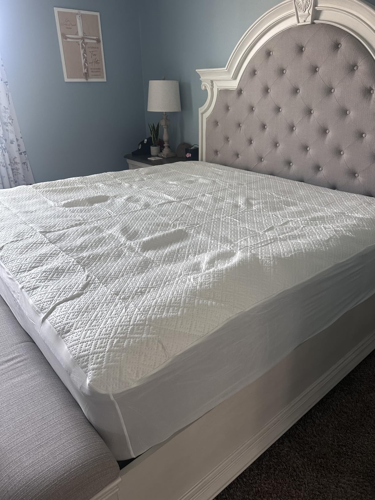 100% Waterproof Queen Mattress Protector - 360 Pad Protection Against Spills, Stains & Accidents for Parents & Pet Owners - Noiseless & Cooling Viscose Made from Bamboo (White) customer photo 1