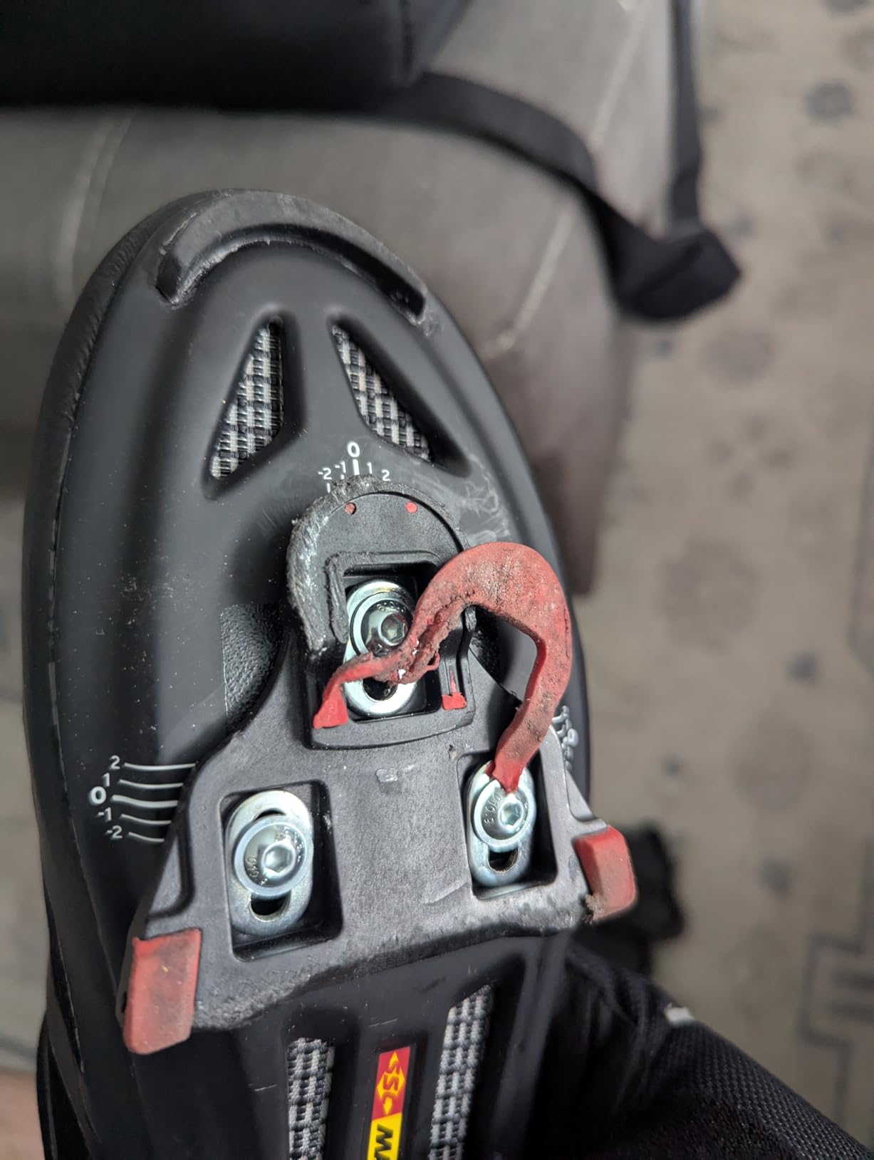 Shimano SM-SH10 SPD-SL Cleats 0 Degree Float customer photo 1