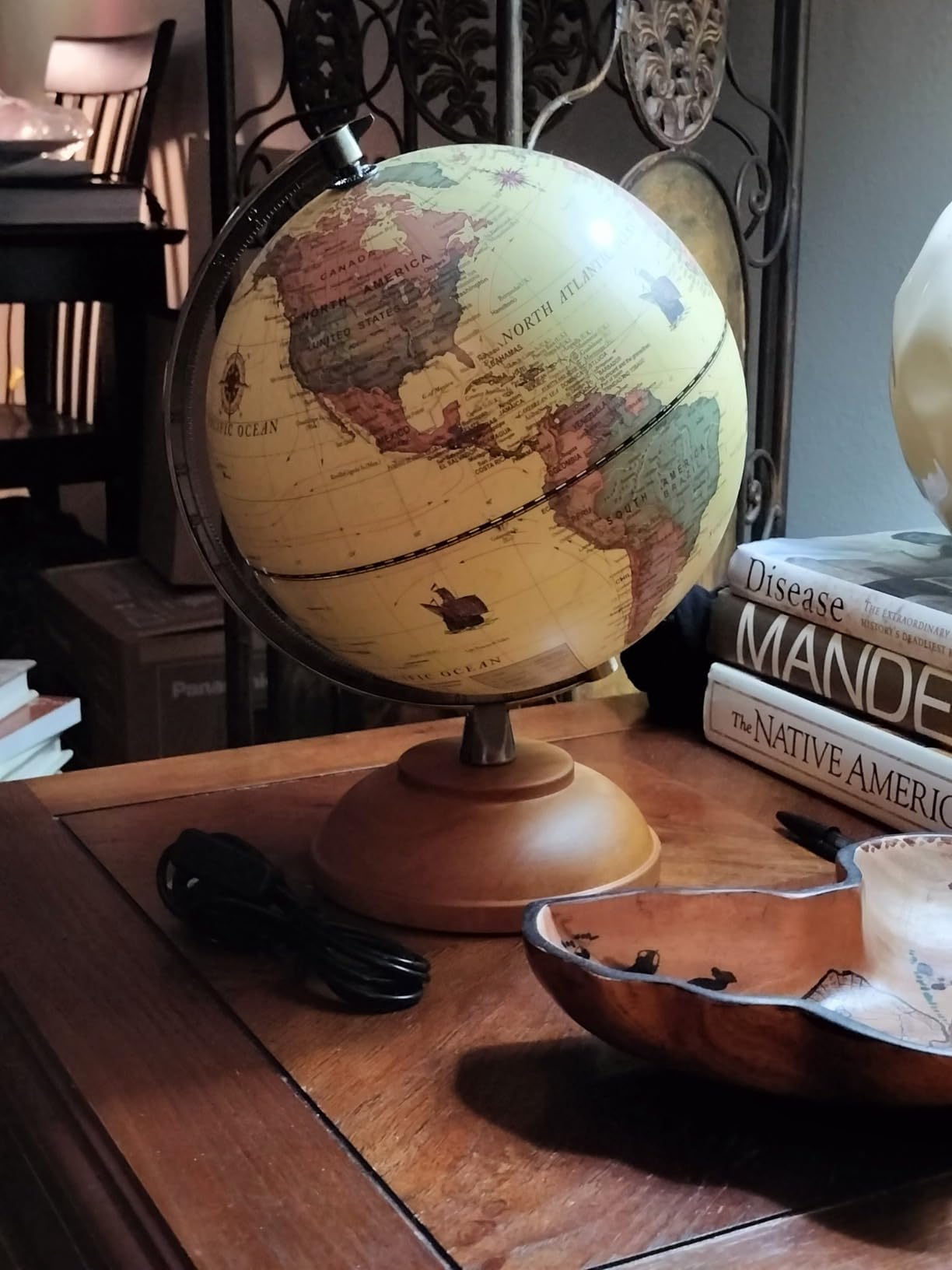 Illuminated Globe of the World with Wooden Stand, 8'' World Globe for Kids & Adults' Learning Built-in LED Night Light, Home Office Classroom Decor Geography Gifts (Elegant Turquoise) customer photo 1