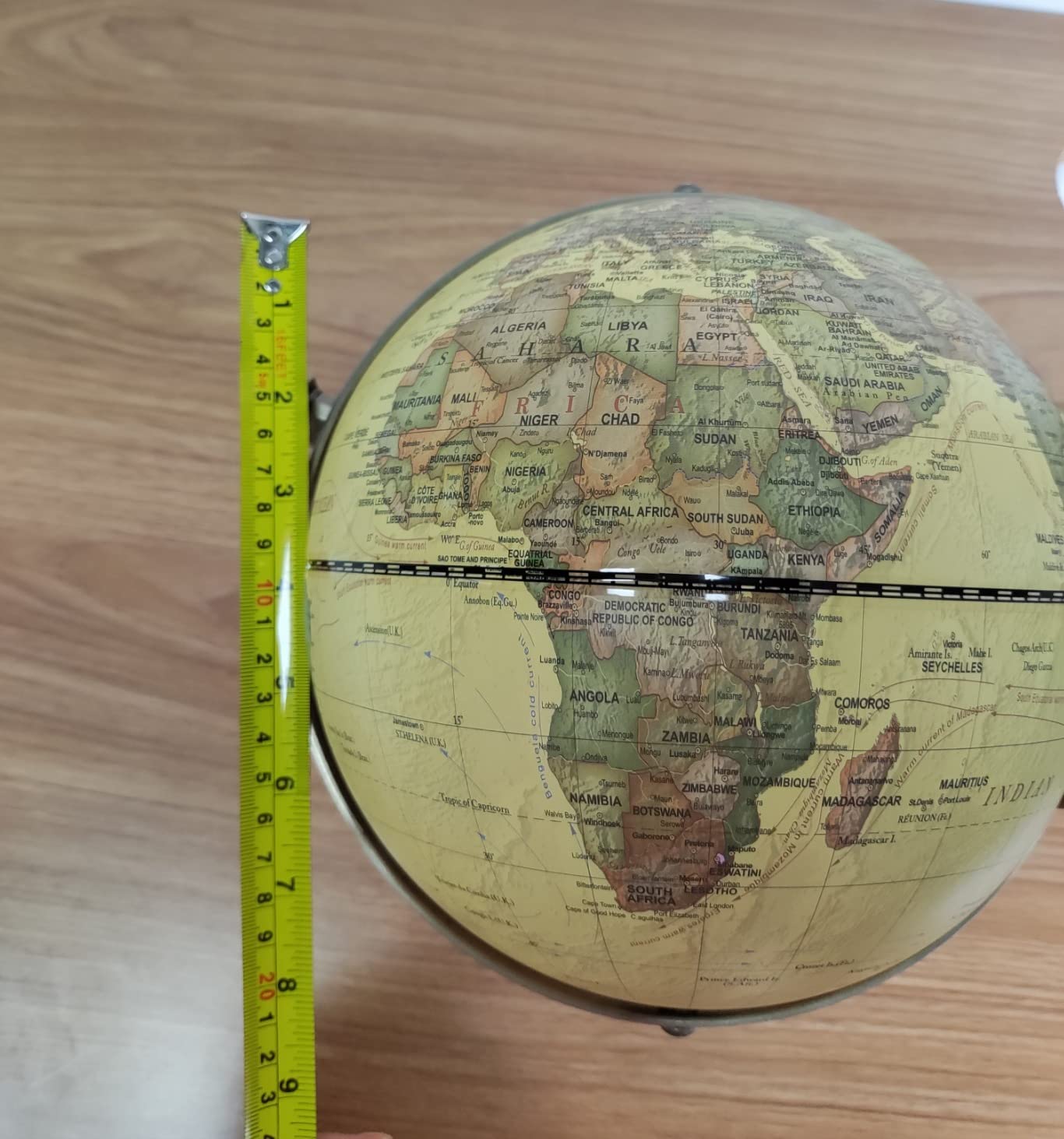 Illuminated Globe of the World with Wooden Stand, 8'' World Globe for Kids & Adults' Learning Built-in LED Night Light, Home Office Classroom Decor Geography Gifts (Elegant Turquoise) customer photo 2