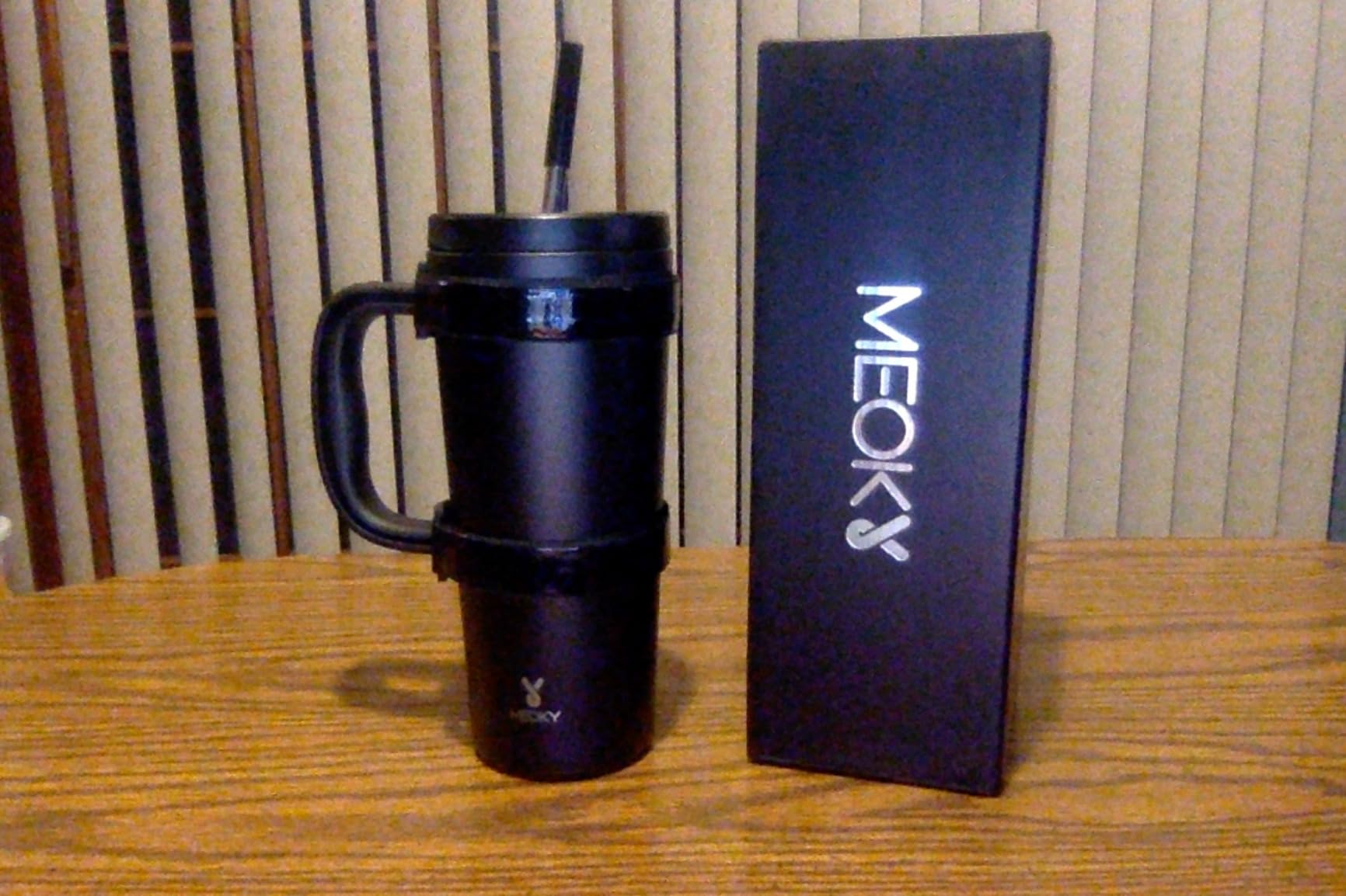 Meoky 24 oz Insulated Tumbler with Lid and Straw, Stainless Steel Vacuum Insulated Tumbler, Keeps Cold for 24 Hours, 100% Leak Proof, Fits in Car Cup Holder (Night) customer photo 2