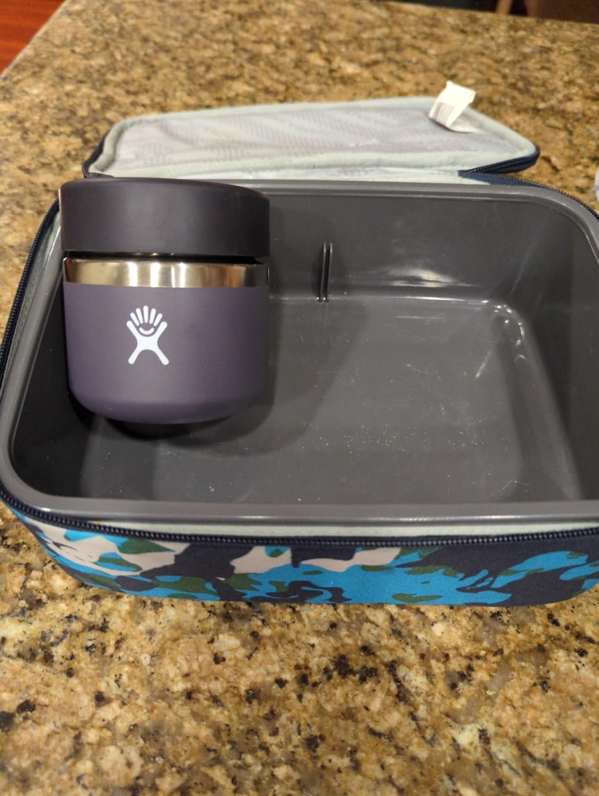 Hydro Flask Food Jar - Insulated Stainless Steel, Snack Travel Container for Hot Food, Lunch, & Soup 20 Oz Black customer photo 2