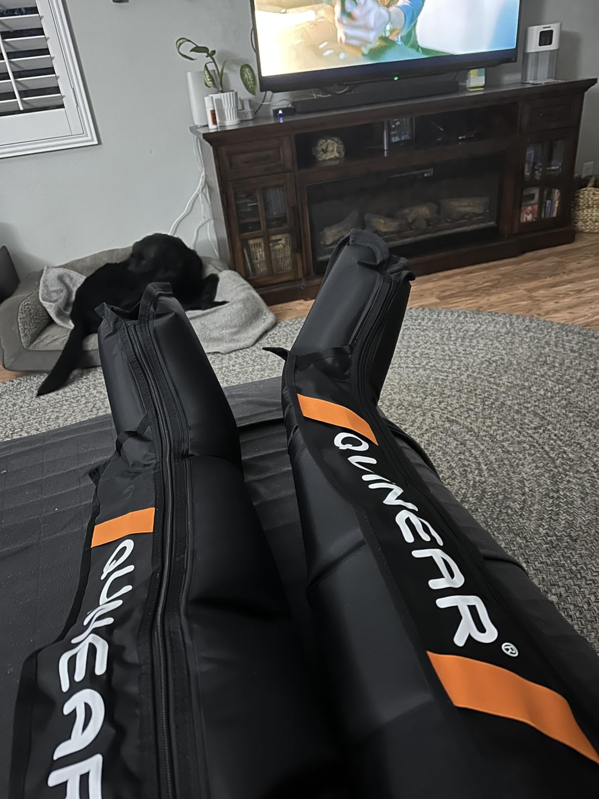 QUINEAR Professional Leg Recovery System, Cordless Air Compression Boots with Sequential Compression, Leg and Foot Massager, Fast Recovery Therapy for Athletes, FSA-HSA Eligible (Medium) customer photo 1