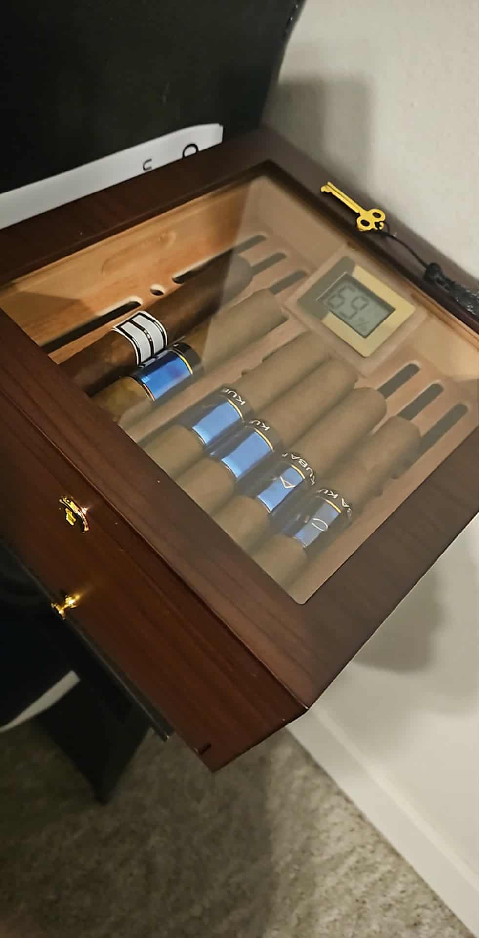 Flauno Cigar Humidor with Air Circulation System, Hold 40 Rubustos, Thicker Spanish Cedar, Accurate Digital Hygrometer, Drawer, Humidifier, Divider, Lock, Gift for Cigar Lovers customer photo 2