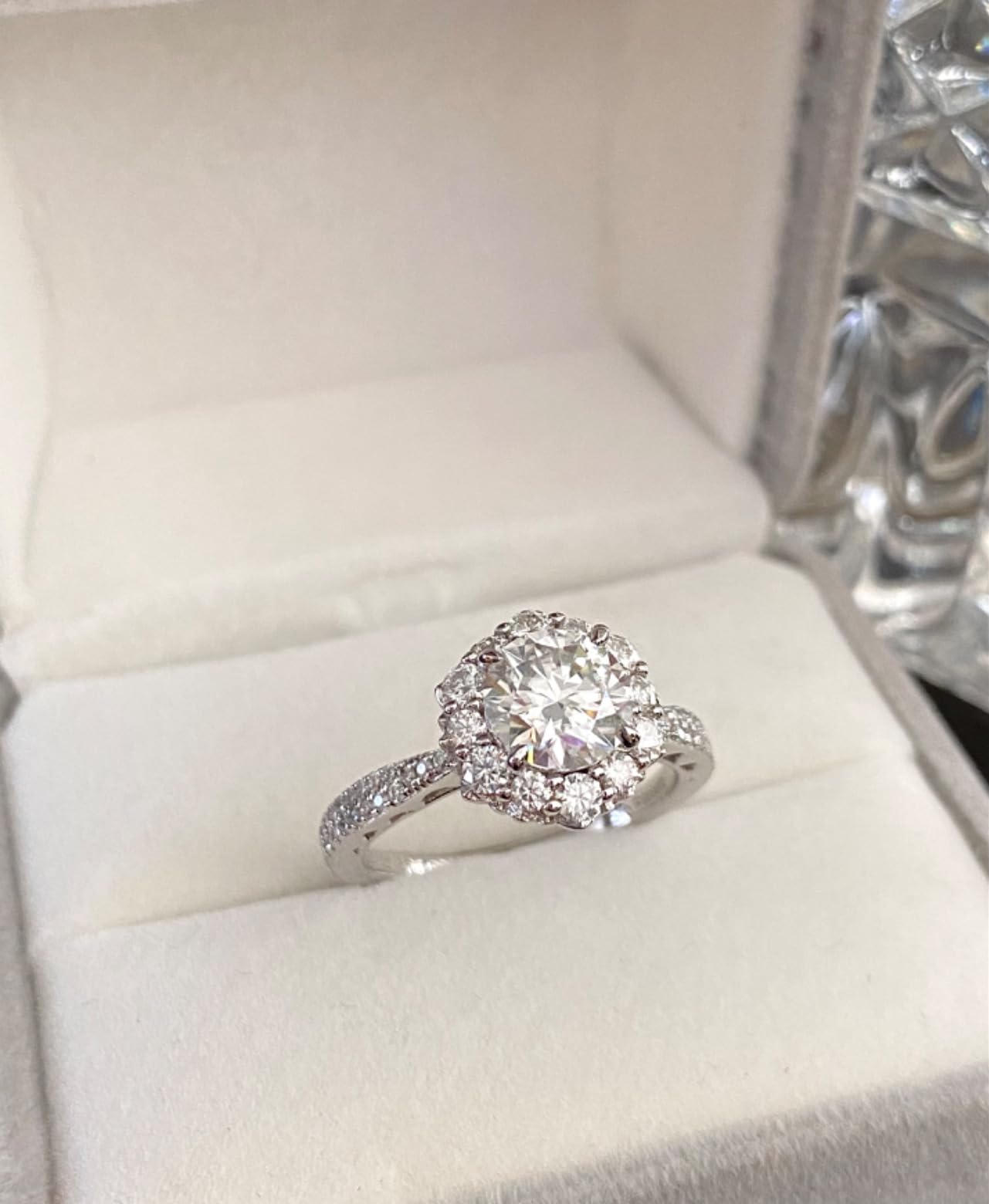 Flower Moissanite Engagement Rings for Women,925 Sterling Silver Engagement Ring with 18K White Gold Plated,D Color VVS1 Wedding Bands Moissanite Halo Rings 0.5/1.5/2/3CT customer photo 1