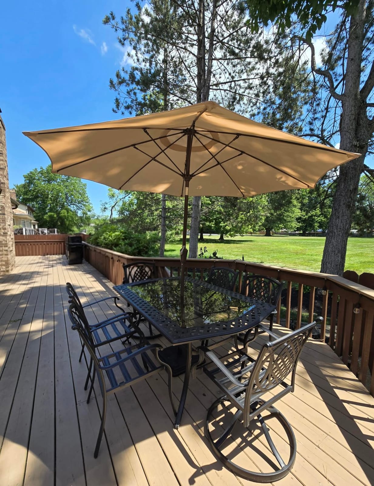 PatioKingdom 9FT Patio Outdoor Umbrella-UPF 50+ Sun Shade with Wind Vent, Push-Button Tilt & Smooth Crank Lift, Rust-Resistant Fiberglass Frame for Garden, Backyard, Yard (Navy) customer photo 1