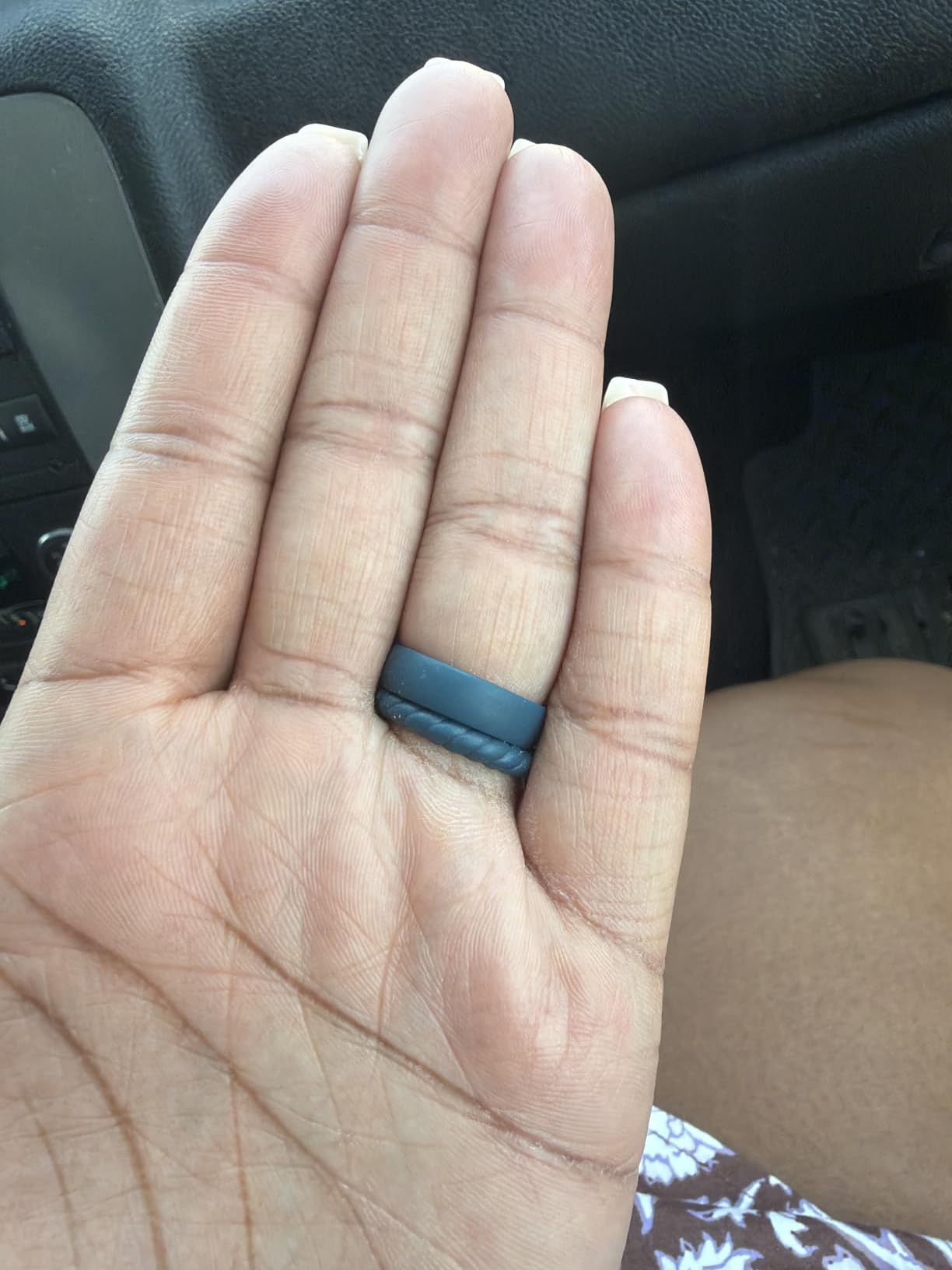 Egnaro Women's Stackable Silicone Rings, 2.5/5.5mm Wide 1.8/2mm Thick Bands customer photo 1