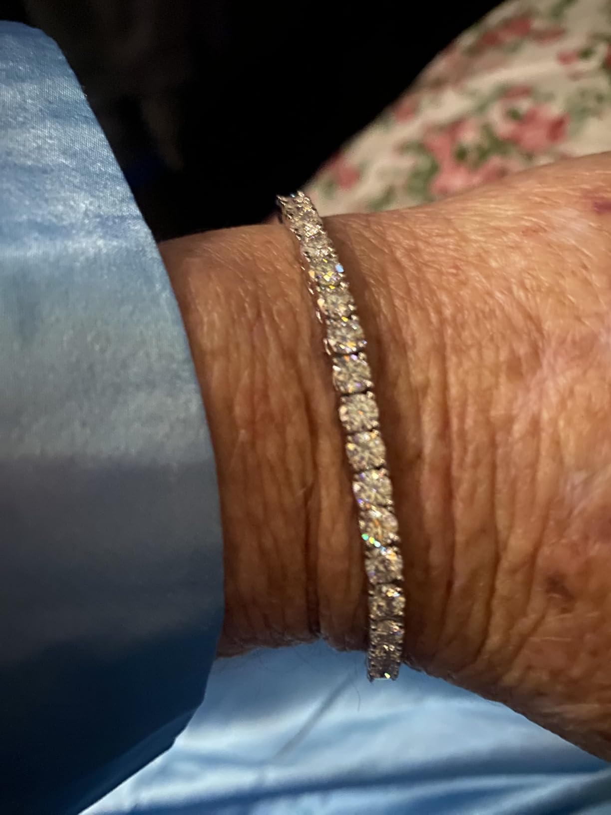 Moissanite Tennis Bracelet 1.79ct-8.69ct Adjustable Bracelet for Women 18K White Gold Plated S925 Sterling Silver Tennis Bracelet D Color VVS1 Round Cut 2/3/4mm Moissanite Bracelet Gifts for Wife/Mom customer photo 1