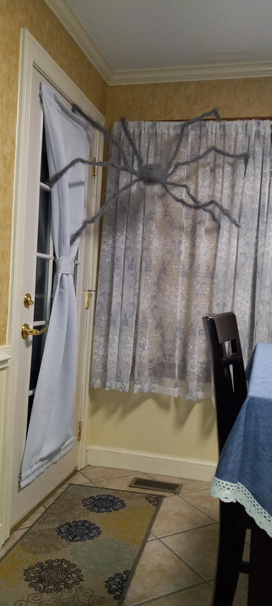 JOYIN 5ft Halloween Spider Outdoor Decorations, Scary Giant Large Spider Props for Halloween Outside Decor, Indoor Party Supplies and Yard Lawn Decoration, Brown customer photo 2