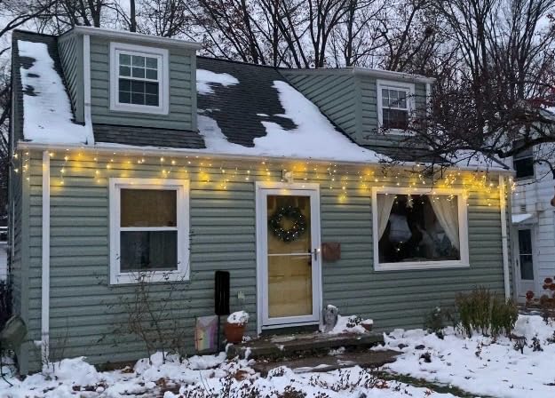 Joomer 33FT Christmas Icicle Lights Outdoor Connectable White | 50 Drops 8 Modes Timer Waterproof Plug-in String Light for Christmas Party, holiday Eaves Roof yard Xmas Decorations customer photo 2