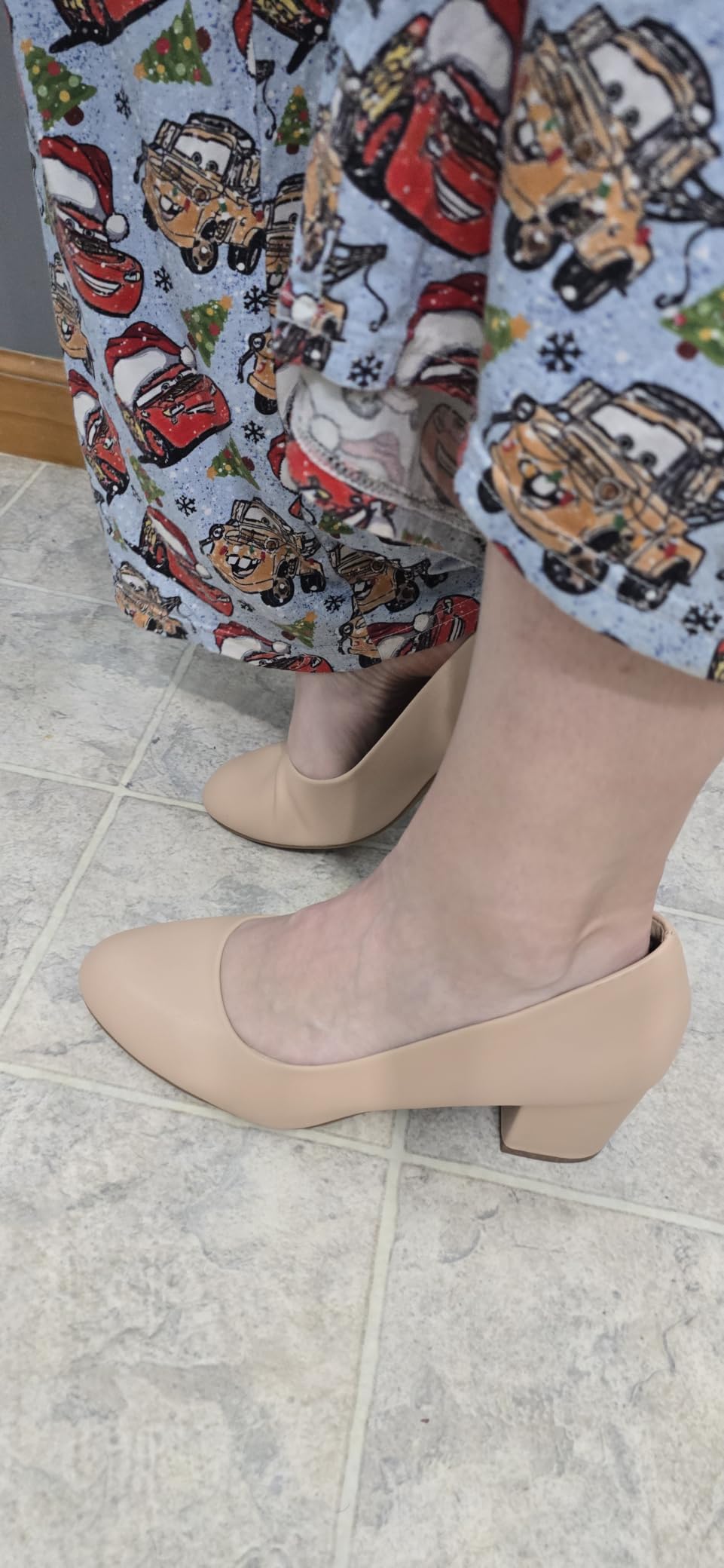 DREAM PAIRS Women's Block Heel Pumps Round Toe Dress Shoes customer photo 2
