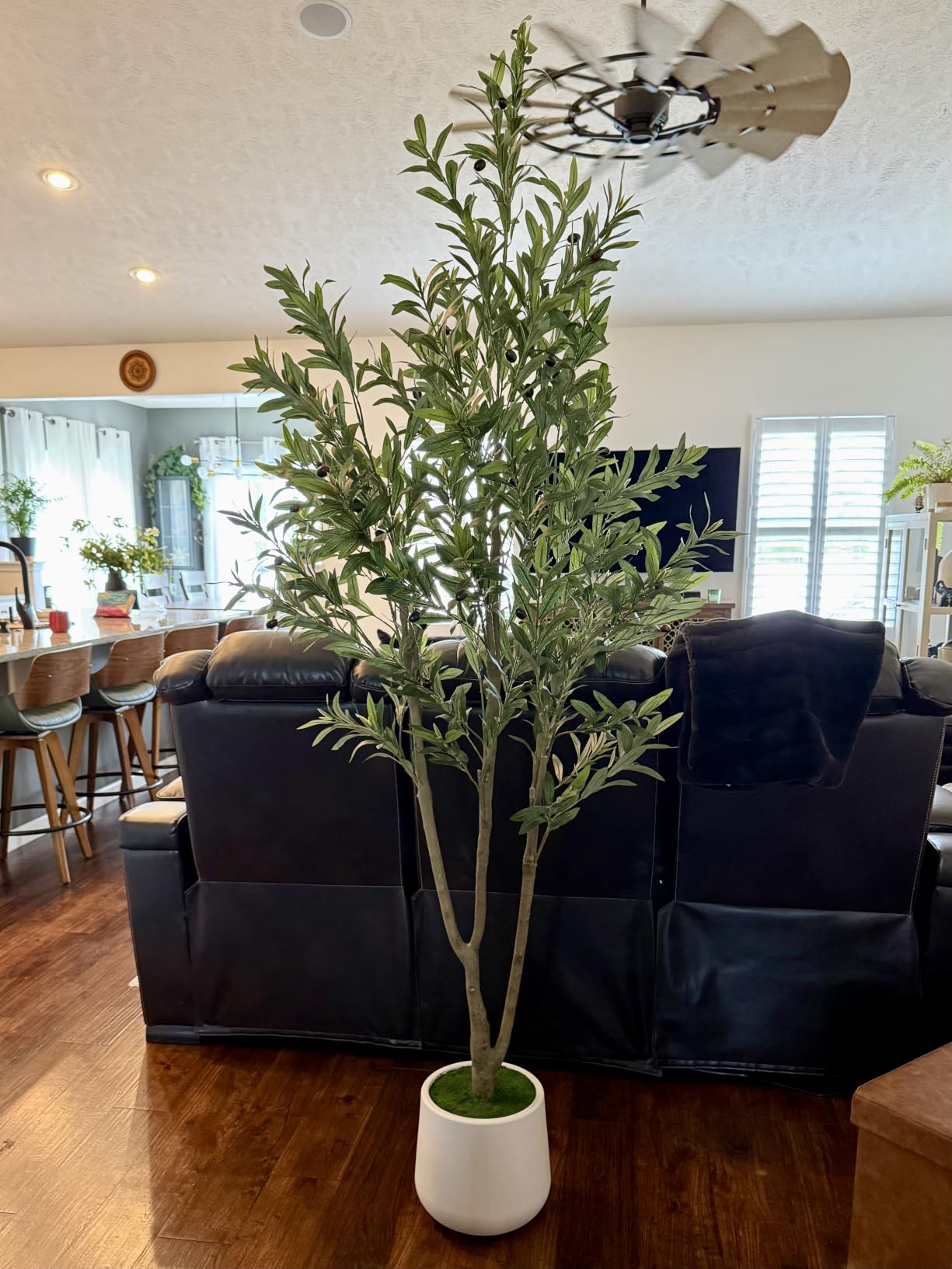 VIVATREES Olive Trees Artificial Indoor, 6FT Tall Faux Olive Tree with White Tall Planter, Artificial Plants with Natural Wood Trunk and Lifelike Fruits for Home Office Decor customer photo 2