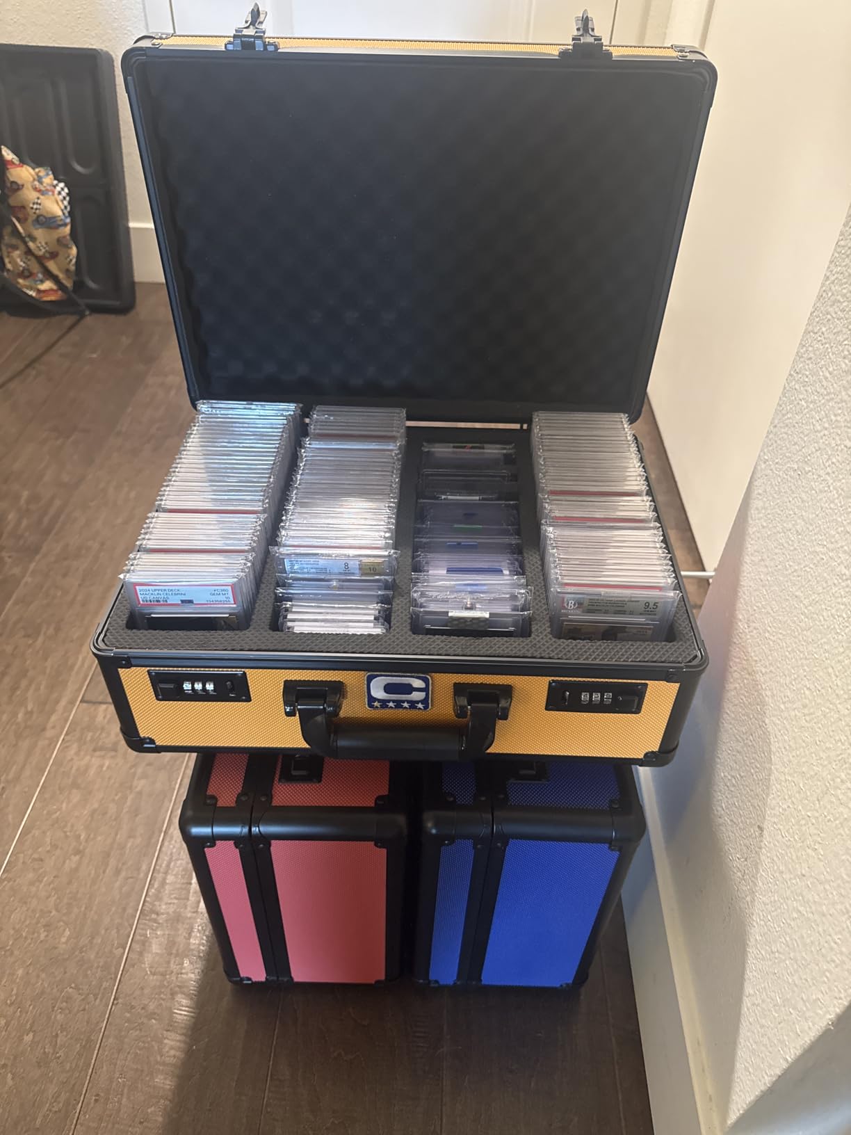 160+ Premium Graded Card Storage Box - PSA Slab Case for Trading Cards, Sports Cards - Baseball, Football, Pokemn, MTG, TCG Card Storage - Top Loader Compatible, Reinforced Aluminum Case with Lock customer photo 2