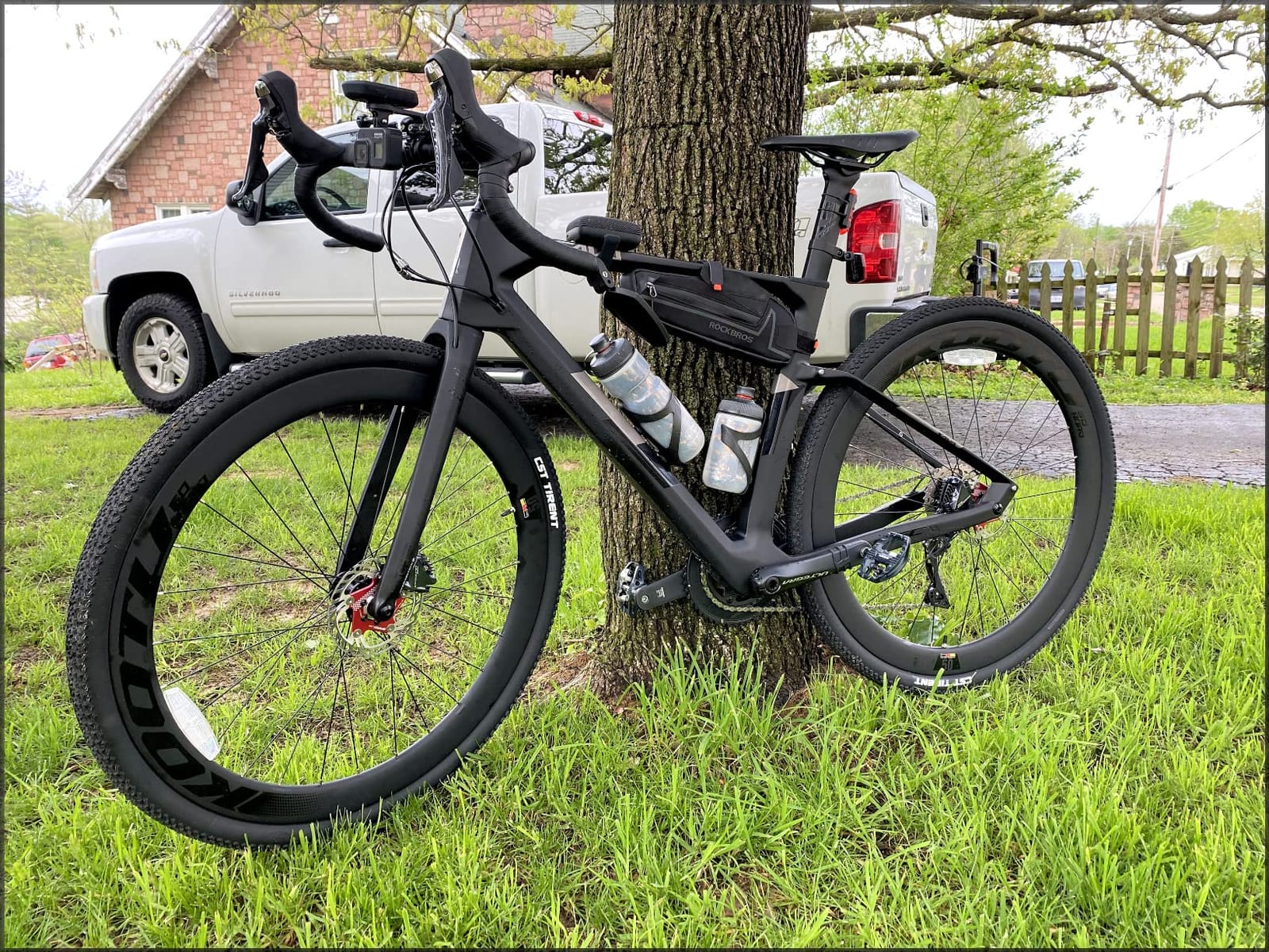 SAVADECK Carbon Fiber Road Bike, 24 Speeds Shifting Road Bicycle with Shimano Ultegra Di2 8170 Groupset, Carbon Race Bike with Carbon Frame and Carbon Wheelset Disc Brake for Adult customer photo 2