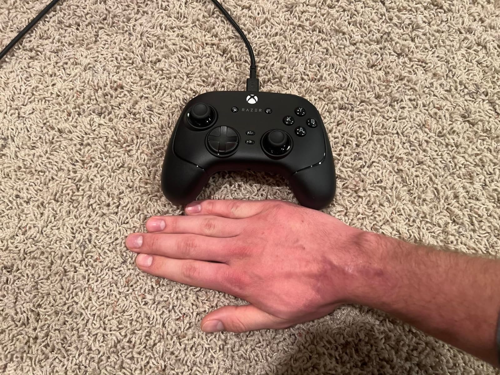Razer Wolverine V3 Pro Wireless Gaming Controller: Licensed for Xbox Series X|S, Xbox One, Windows PC - 6 Remappable Buttons - Fast Triggers - Customizable Thumbsticks - Wired Tournament Mode - Black customer photo 1