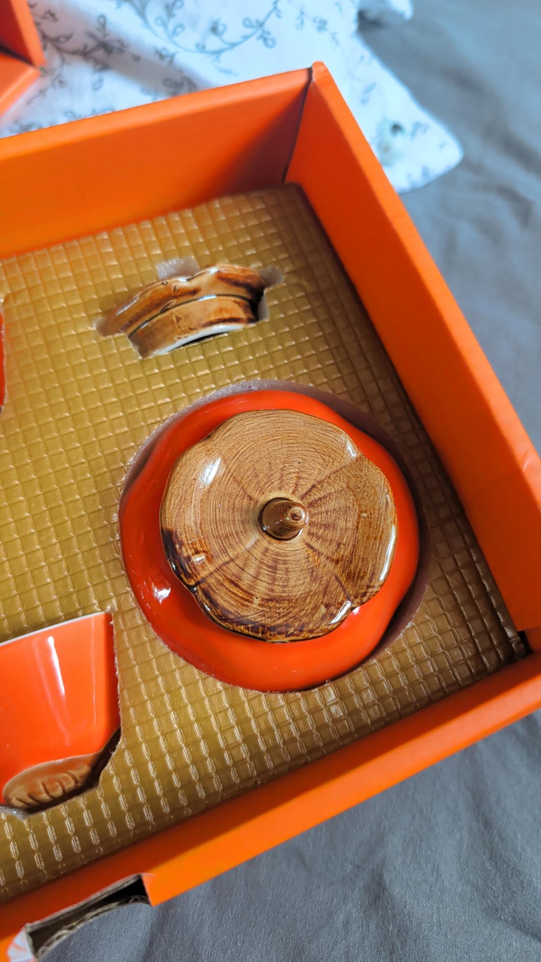 Portable Gongfu Ceramic Tea Set - Beautiful Persimmon-Shaped Chinese Tea Set with Teapot, Tea Can & 2 Cups, Gift Boxed customer photo 1