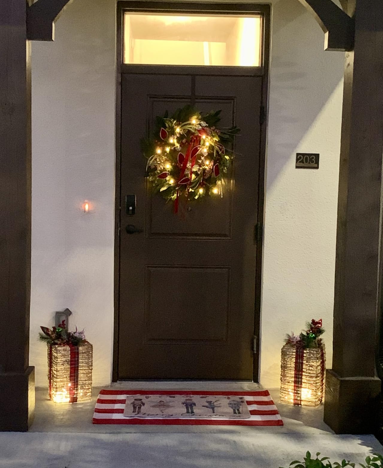 Christmas Wreath with Lights, Outdoor Pre-lit Christmas Wreaths for Front Door - 24 Inch Xmas Door Wreath with Pine Needles Pine Cones and Red Berries - Farmhouse Home Christmas Decorations customer photo 2