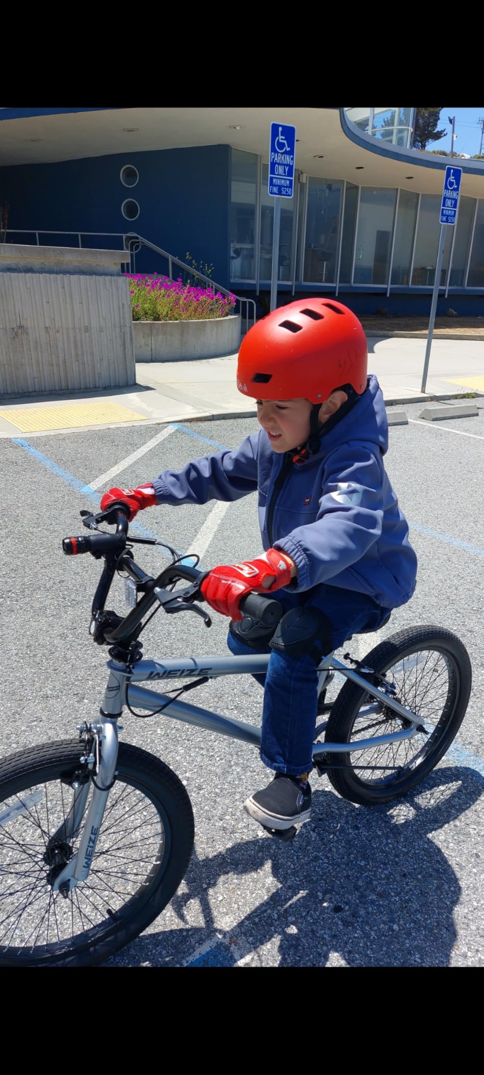 WEIZE Freestyle BMX Bike 20 inch Trick Bicycle for Kids Teenage Boys Girls | Hi-Ten Steel Frame Bicycle 360 Degree Rotor Freestyle 4 Pegs Single Speed Beginner-Level to Advanced Riders V-Brake BMX Tires customer photo 2